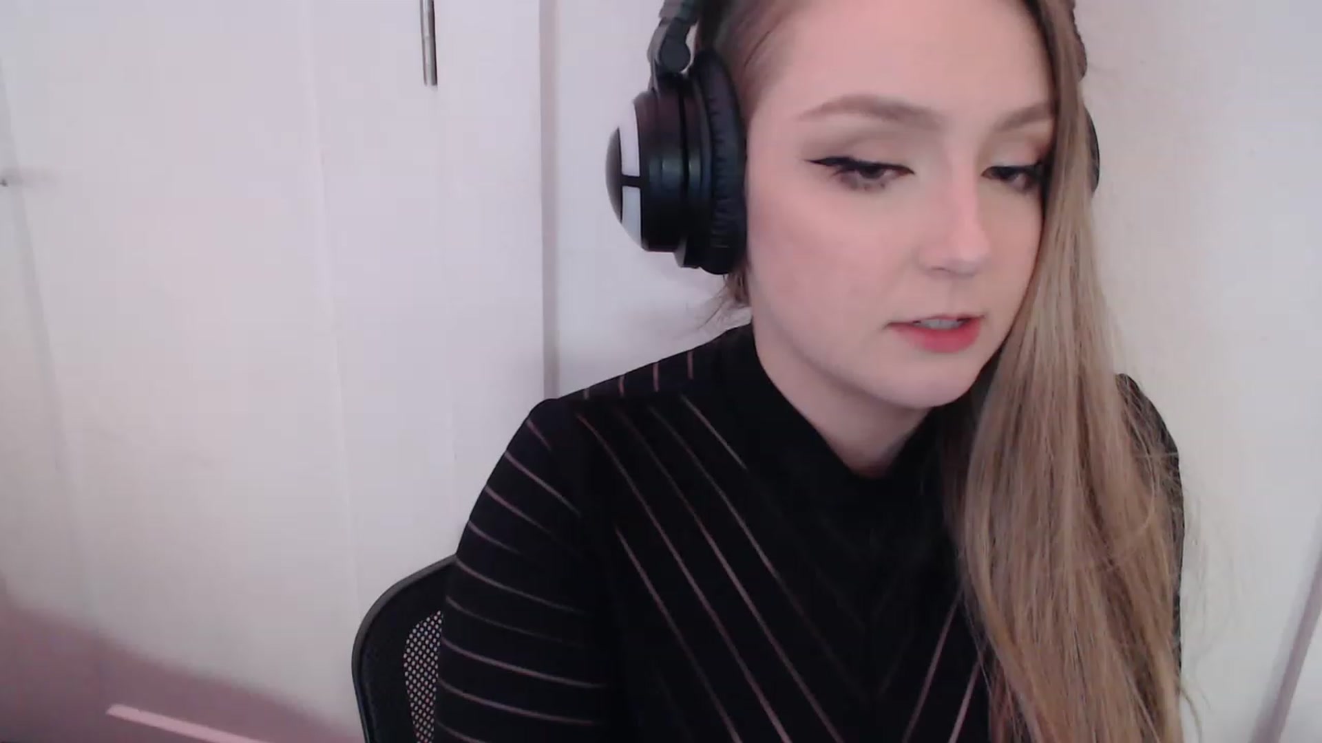 Gallery image thumbnail from LibbyxDoe's myfreecams stream on, 02/13/2023, 10:01 image 5 of 20