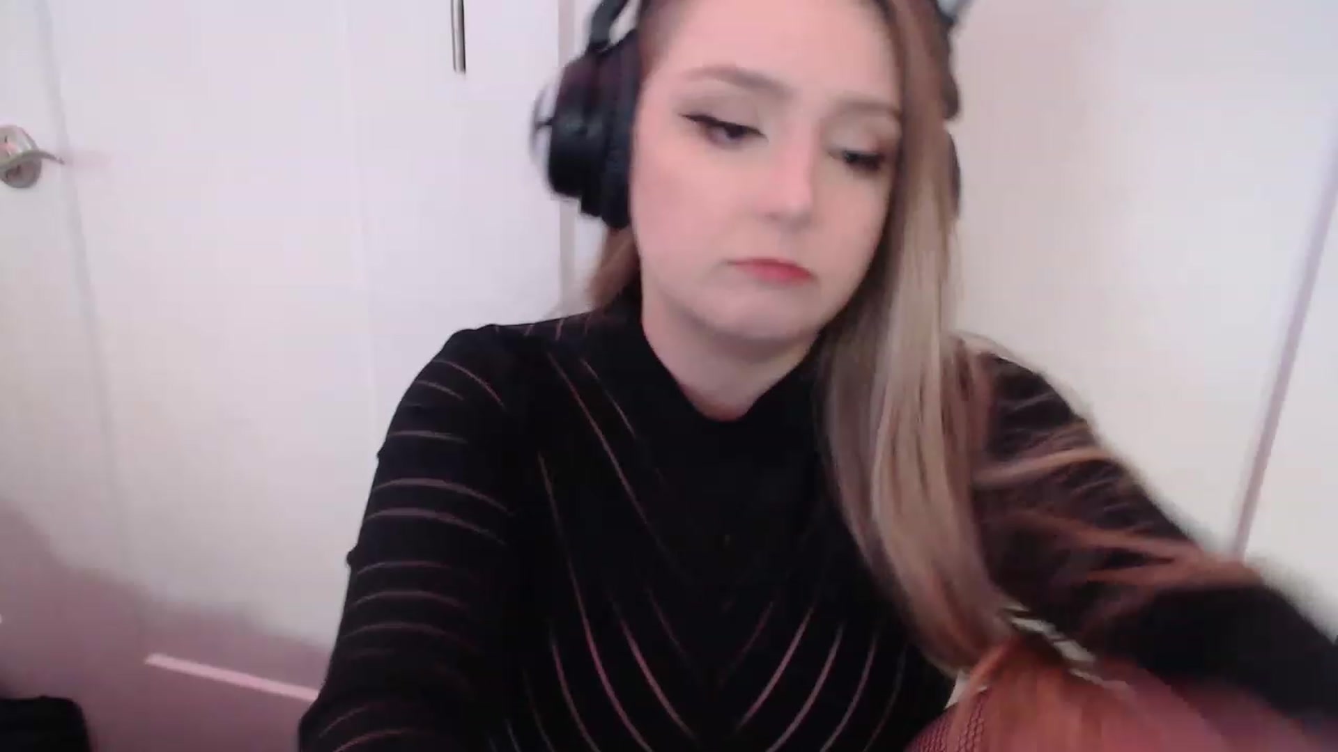 Gallery image thumbnail from LibbyxDoe's myfreecams stream on, 02/13/2023, 10:01 image 18 of 20