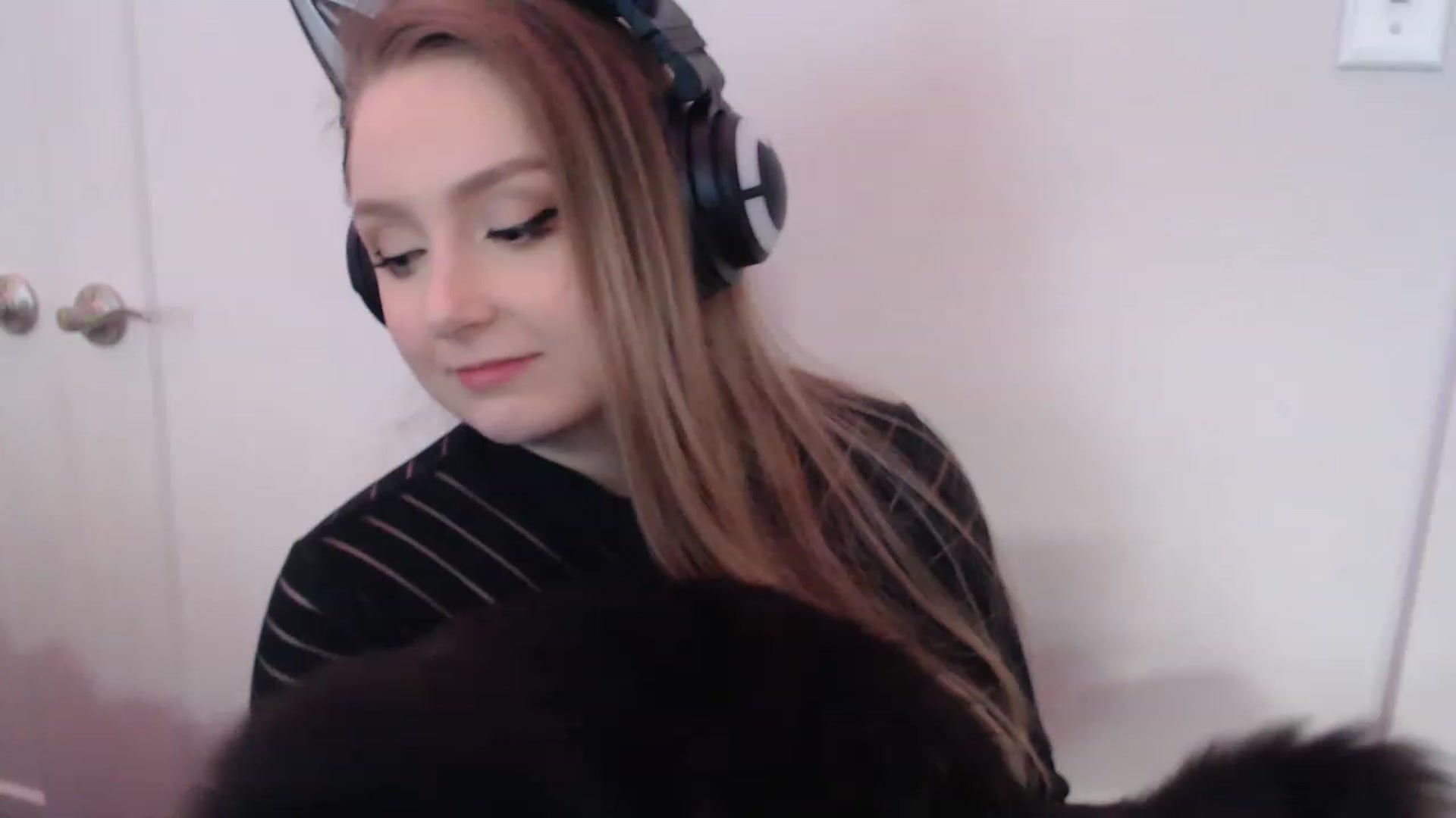 Gallery image thumbnail from LibbyxDoe's myfreecams stream on, 02/13/2023, 11:20 image 4 of 20