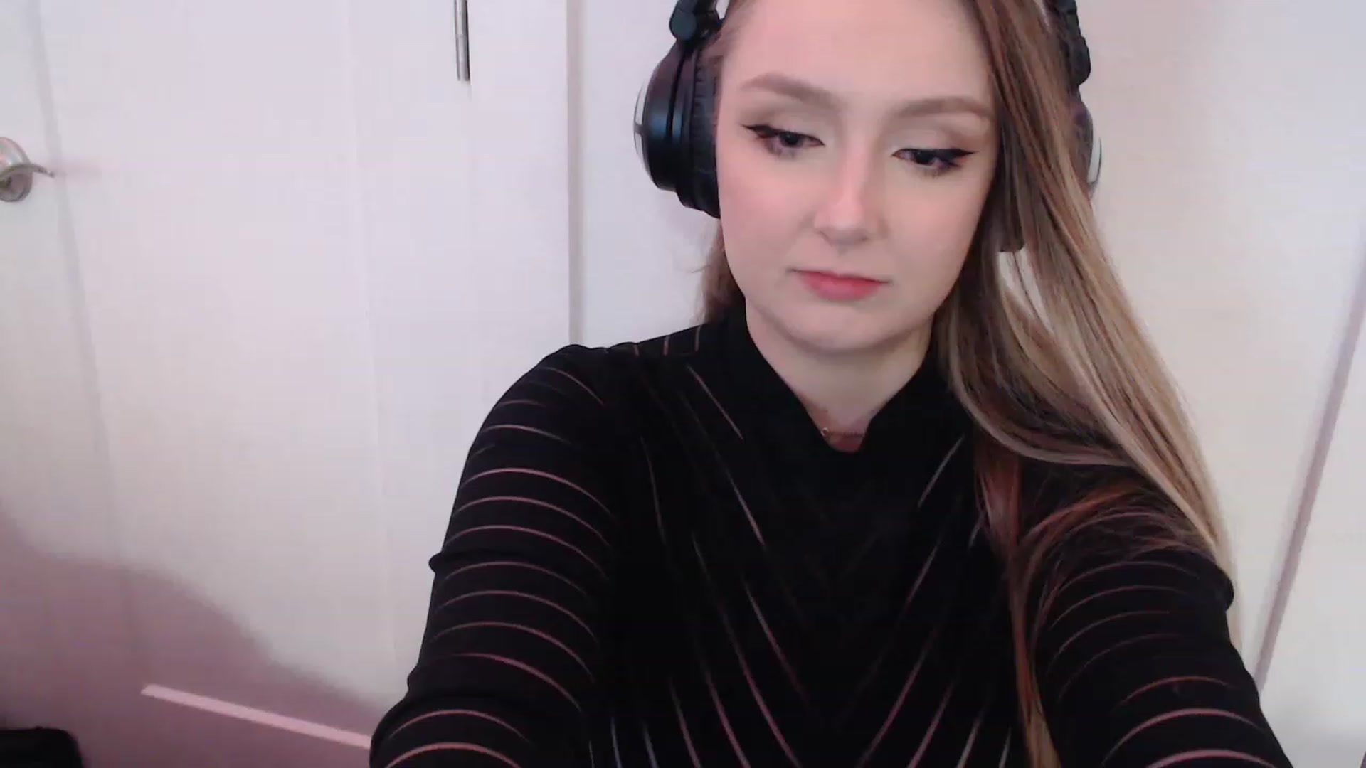 Gallery image thumbnail from LibbyxDoe's myfreecams stream on, 02/13/2023, 11:20 image 2 of 20