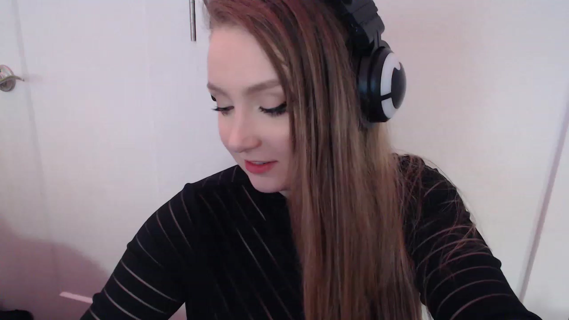 Gallery image thumbnail from LibbyxDoe's myfreecams stream on, 02/13/2023, 11:20 image 1 of 20