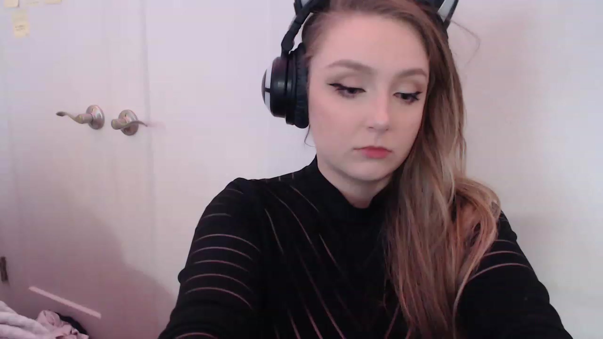Gallery image thumbnail from LibbyxDoe's myfreecams stream on, 02/13/2023, 11:20 image 7 of 20