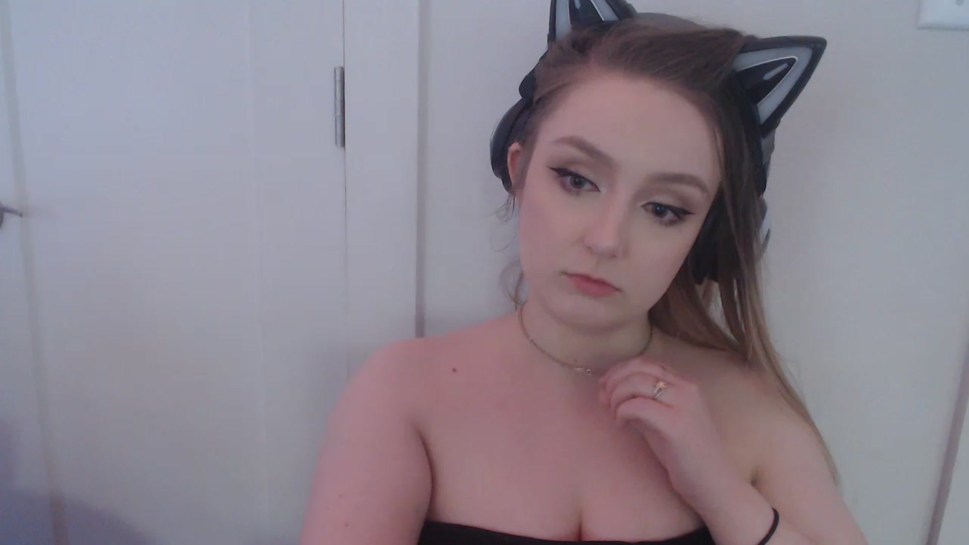 Gallery image thumbnail from LibbyxDoe's myfreecams stream on, 02/13/2023, 14:12 image 15 of 20