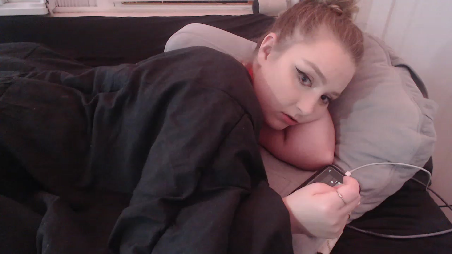 Gallery image thumbnail from LibbyxDoe's myfreecams stream on, 02/15/2023, 09:31 image 6 of 20