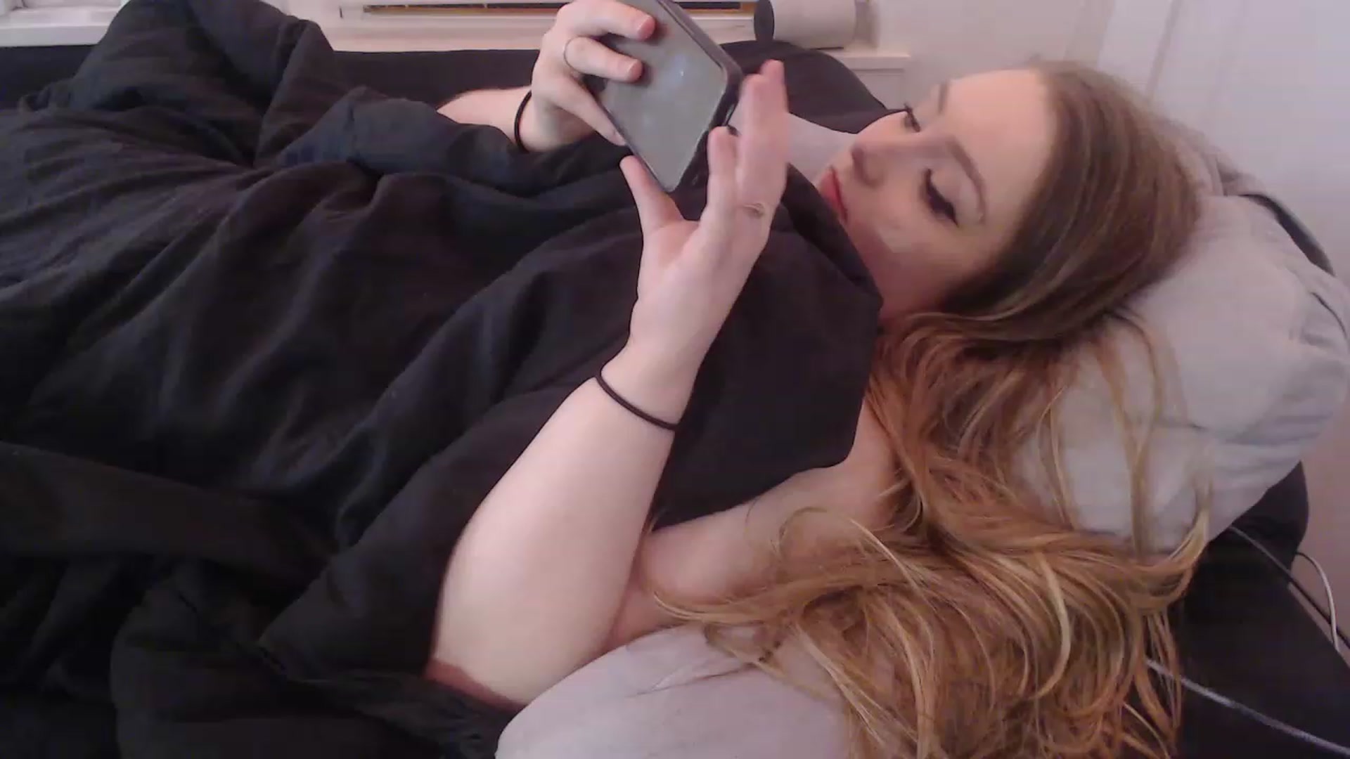Gallery image thumbnail from LibbyxDoe's myfreecams stream on, 02/15/2023, 09:31 image 8 of 20