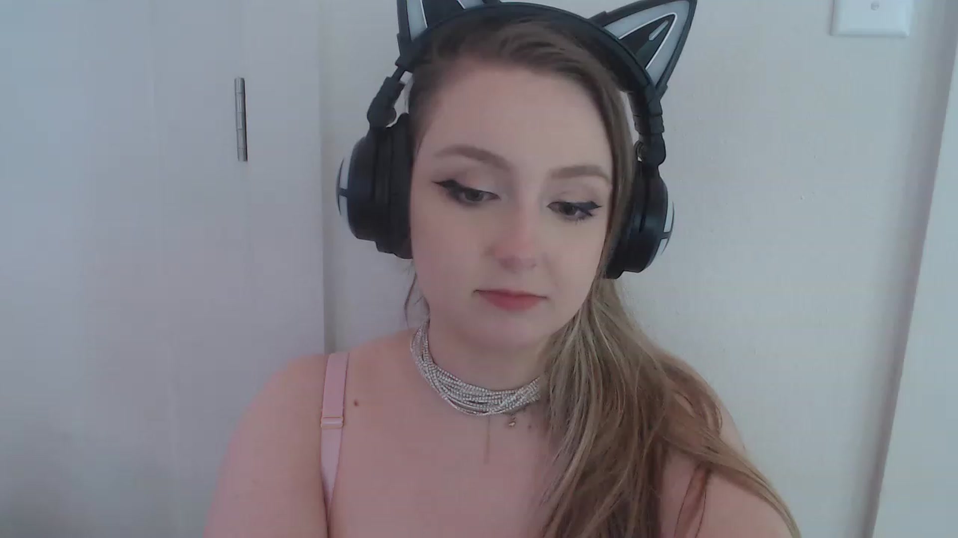 Gallery image thumbnail from LibbyxDoe's myfreecams stream on, 02/15/2023, 17:33 image 19 of 20
