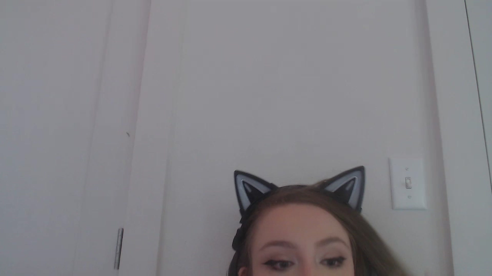 Gallery image thumbnail from LibbyxDoe's myfreecams stream on, 02/15/2023, 17:33 image 6 of 20