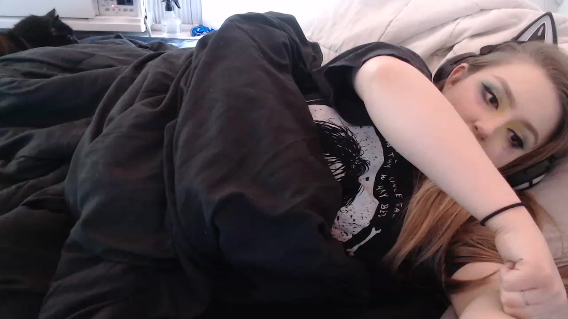 Gallery image thumbnail from LibbyxDoe's myfreecams stream on, 02/20/2023, 14:32 image 20 of 20