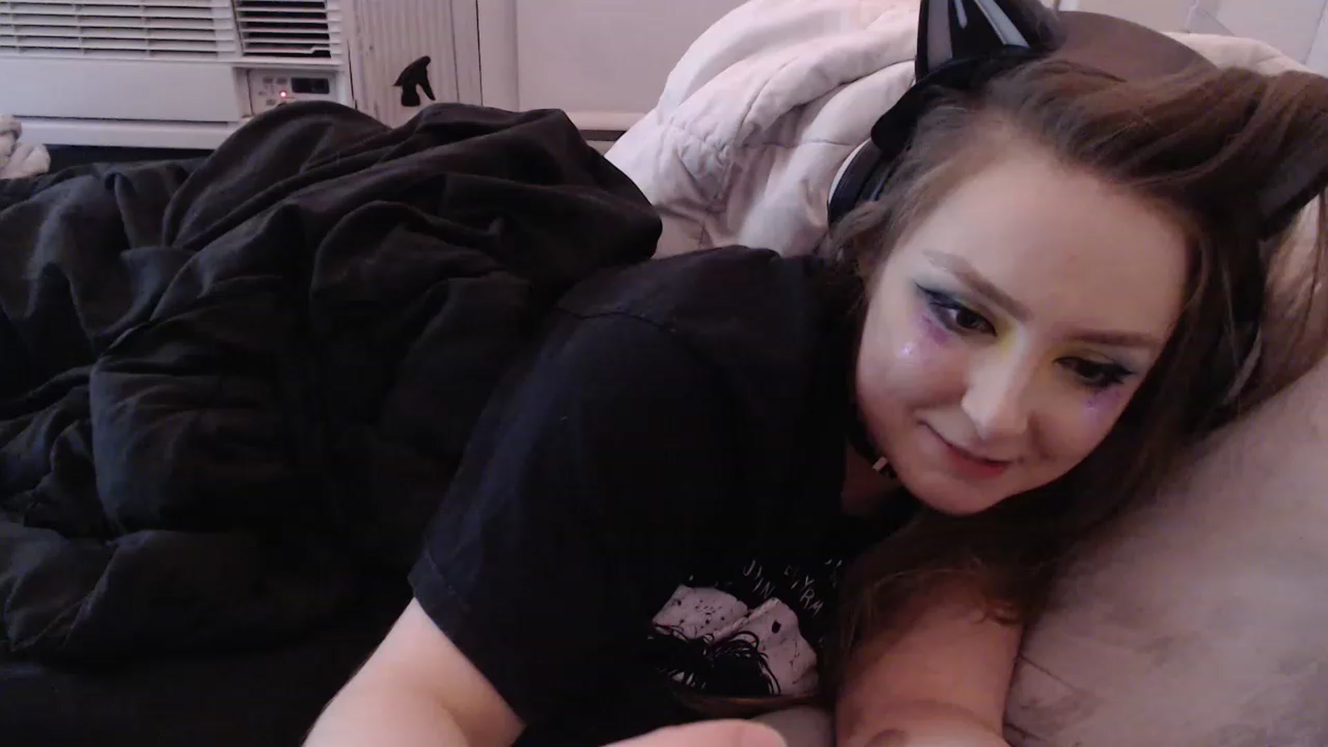 Gallery image thumbnail from LibbyxDoe's myfreecams stream on, 02/20/2023, 14:32 image 8 of 20