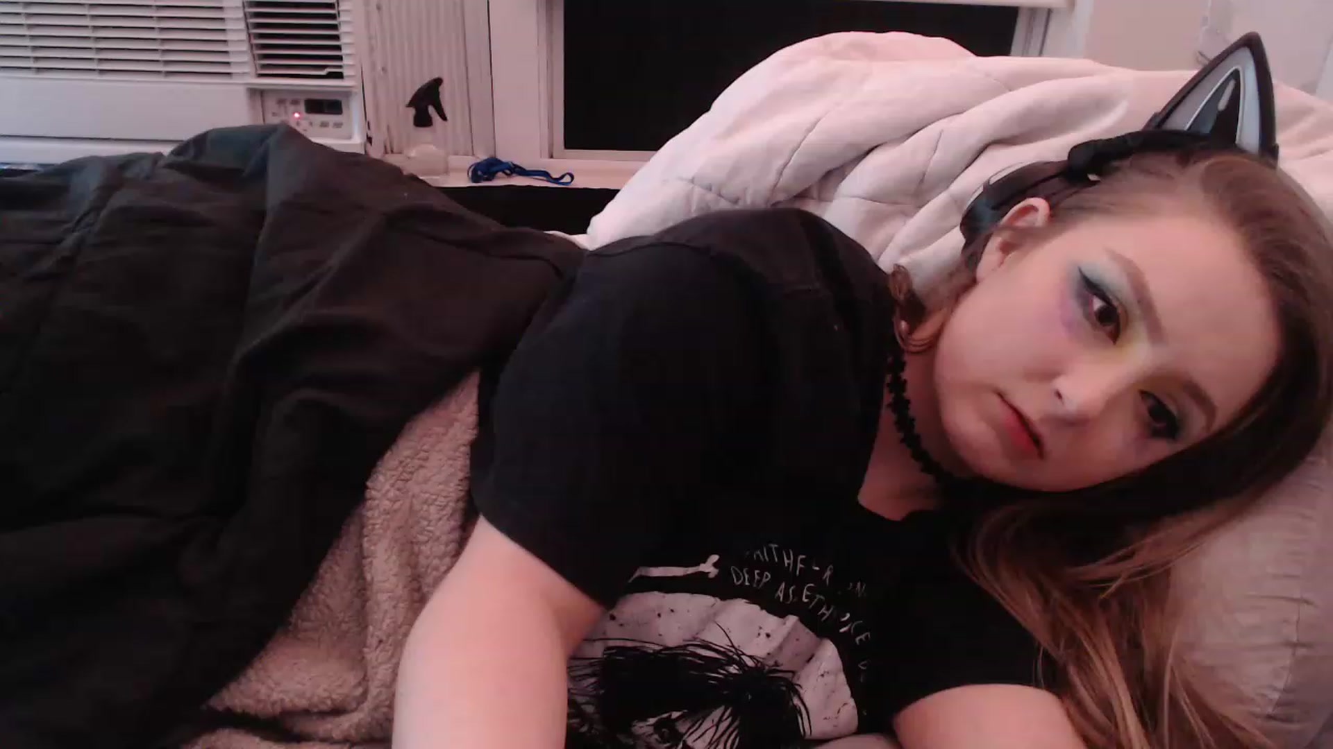 Gallery image thumbnail from LibbyxDoe's myfreecams stream on, 02/20/2023, 14:32 image 13 of 20