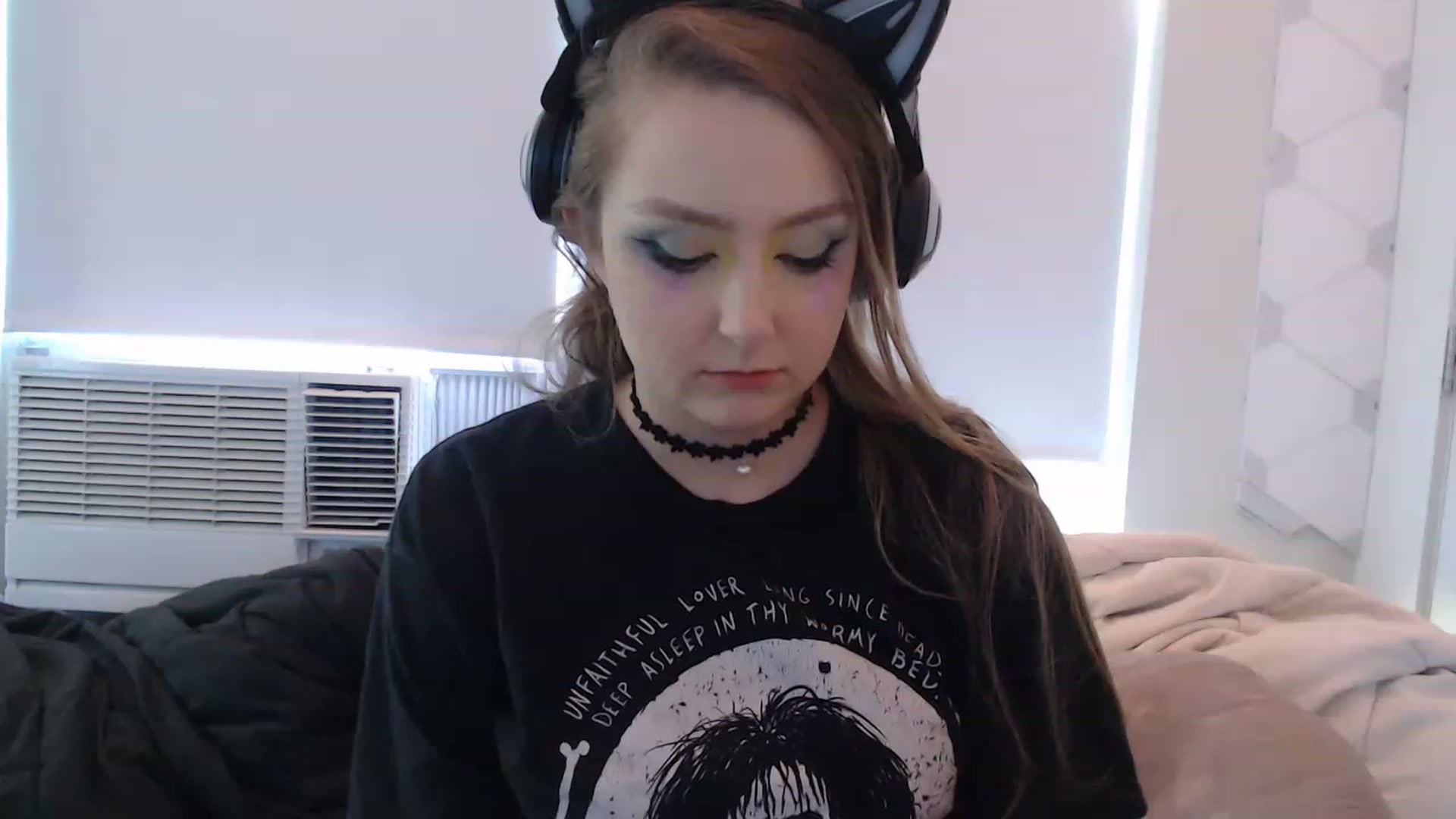 Gallery image thumbnail from LibbyxDoe's myfreecams stream on, 02/20/2023, 14:32 image 19 of 20