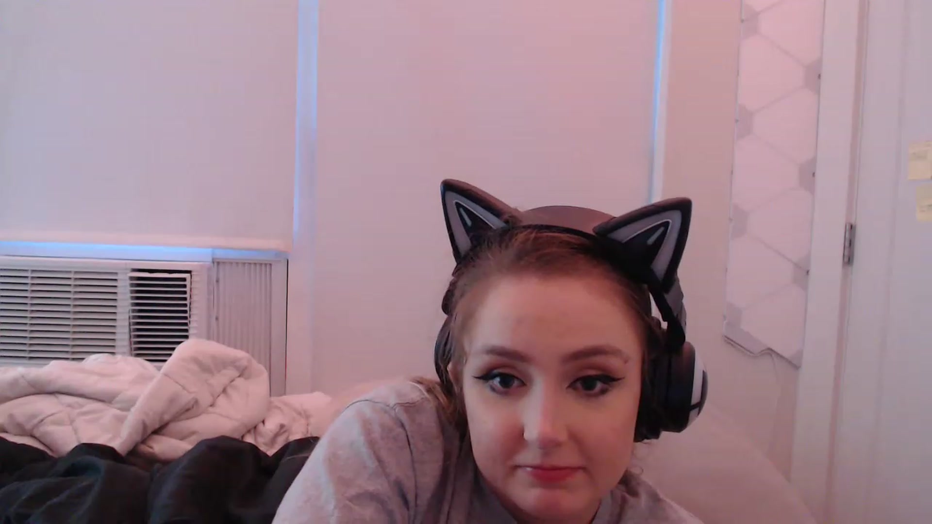 Gallery image thumbnail from LibbyxDoe's myfreecams stream on, 02/25/2023, 13:46 image 15 of 20