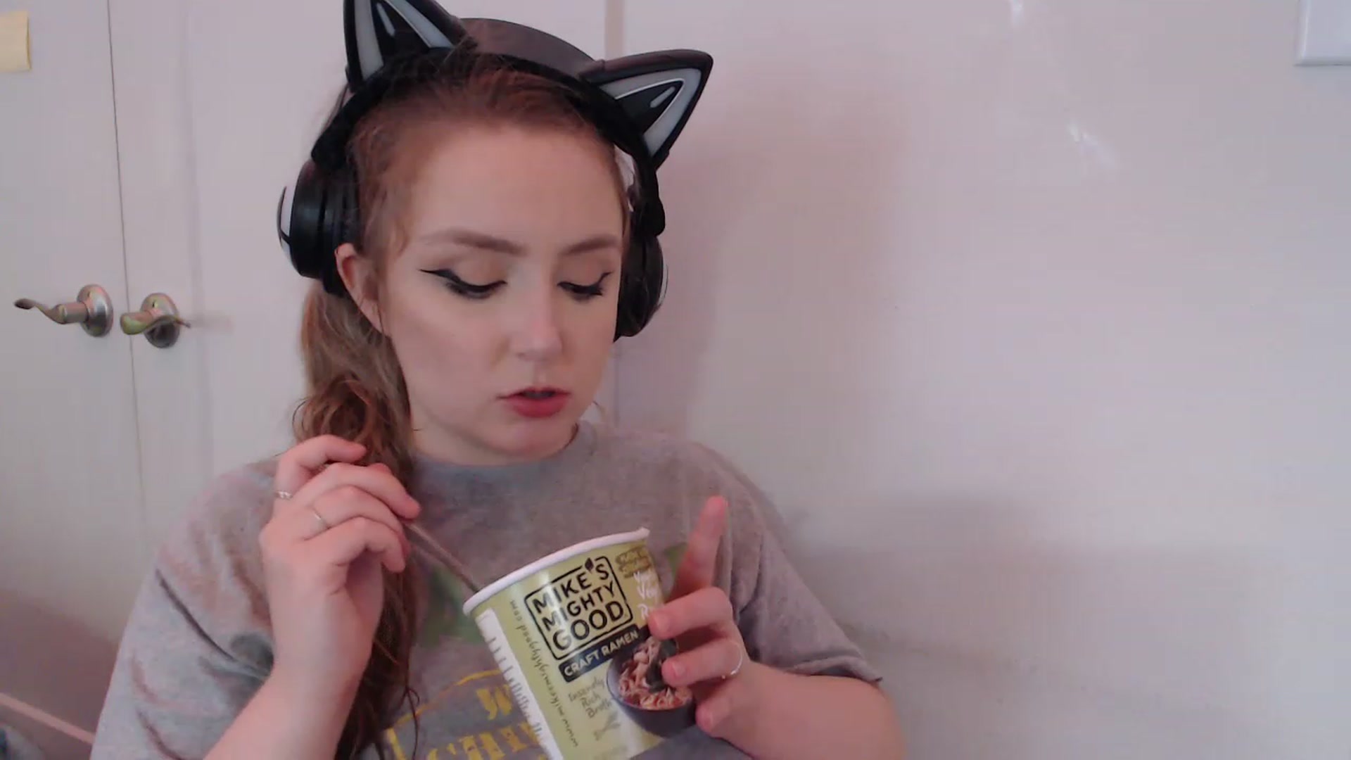 Gallery image thumbnail from LibbyxDoe's myfreecams stream on, 02/25/2023, 13:46 image 14 of 20