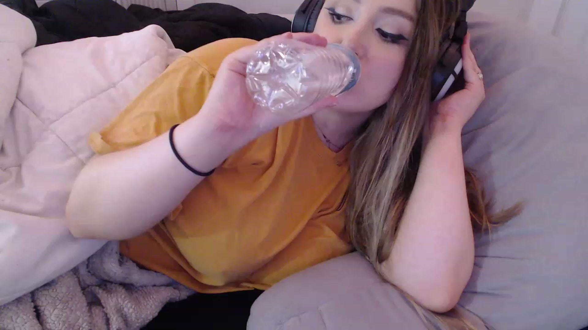 Gallery image thumbnail from LibbyxDoe's myfreecams stream on, 02/26/2023, 12:24 image 14 of 20