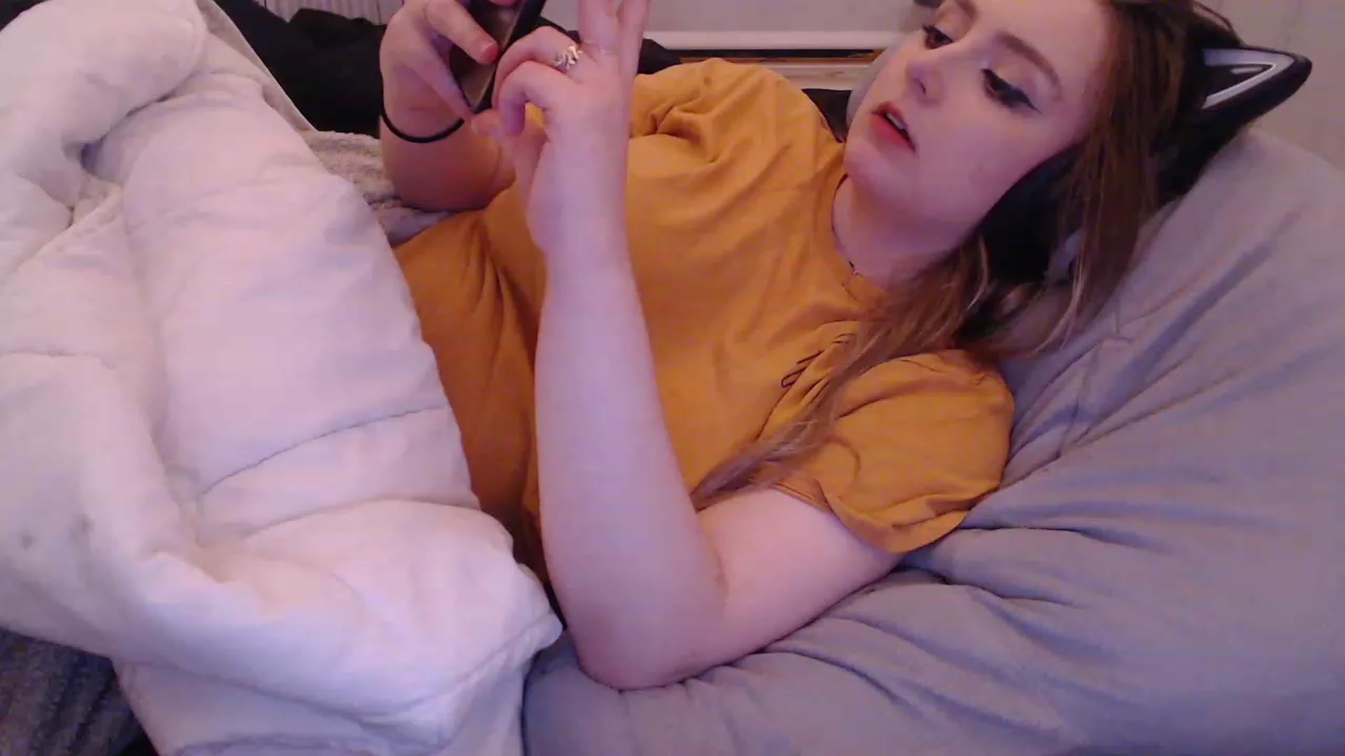 Gallery image thumbnail from LibbyxDoe's myfreecams stream on, 02/26/2023, 12:24 image 17 of 20