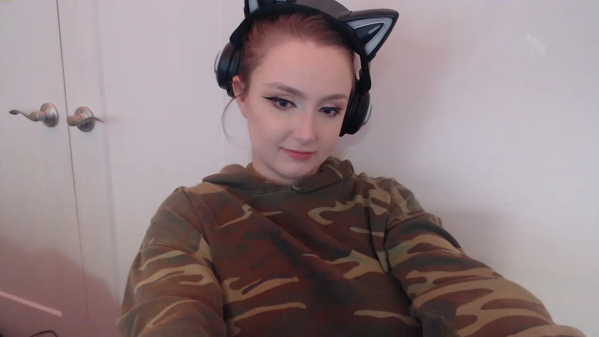 Gallery image thumbnail from LibbyxDoe's myfreecams stream on, 02/28/2023, 11:19 image 18 of 20