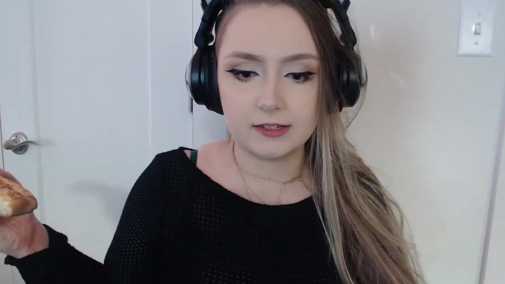 Gallery image thumbnail from LibbyxDoe's myfreecams stream on, 02/28/2023, 11:19 image 2 of 20