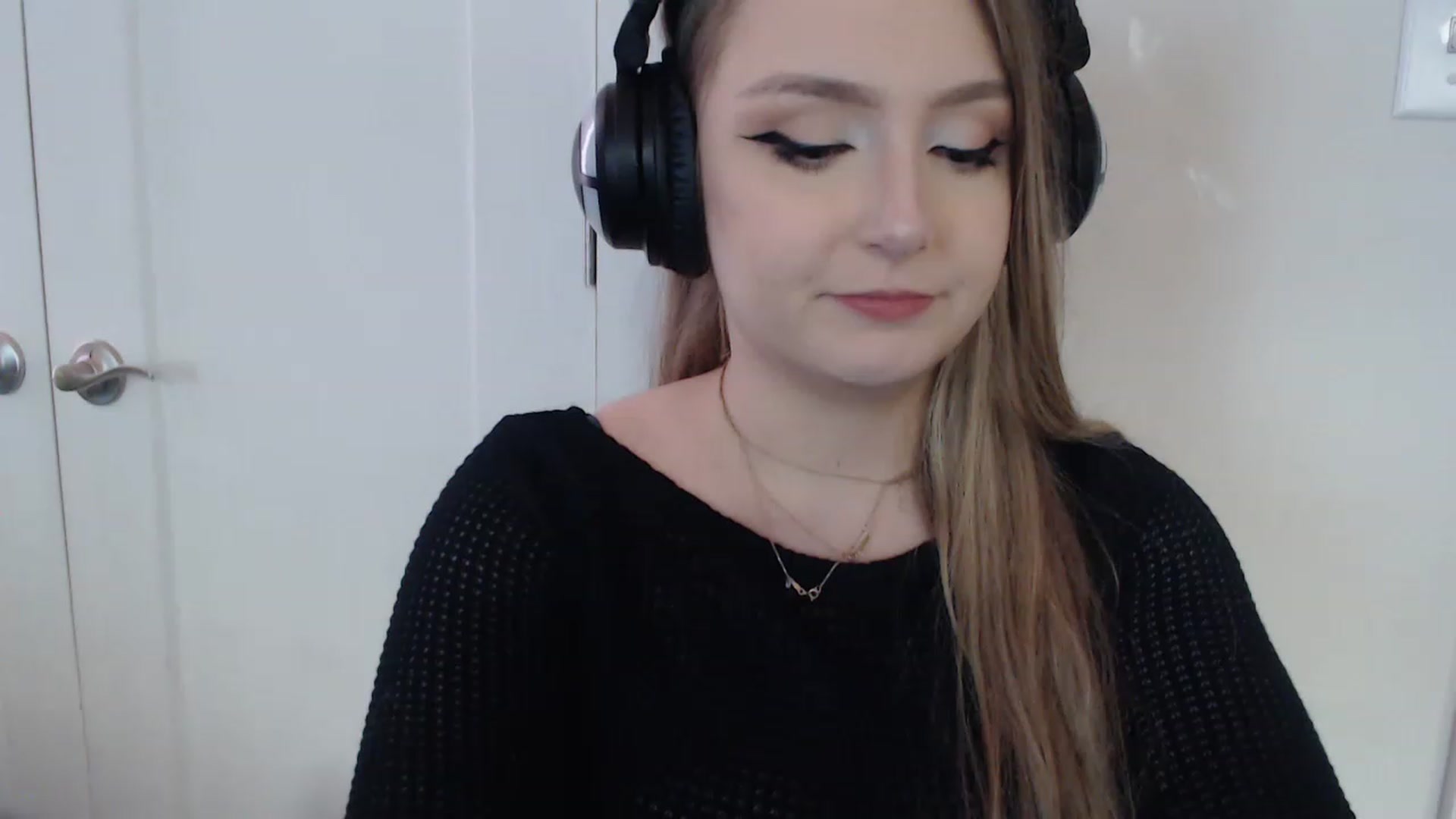 Gallery image thumbnail from LibbyxDoe's myfreecams stream on, 02/28/2023, 11:19 image 6 of 20
