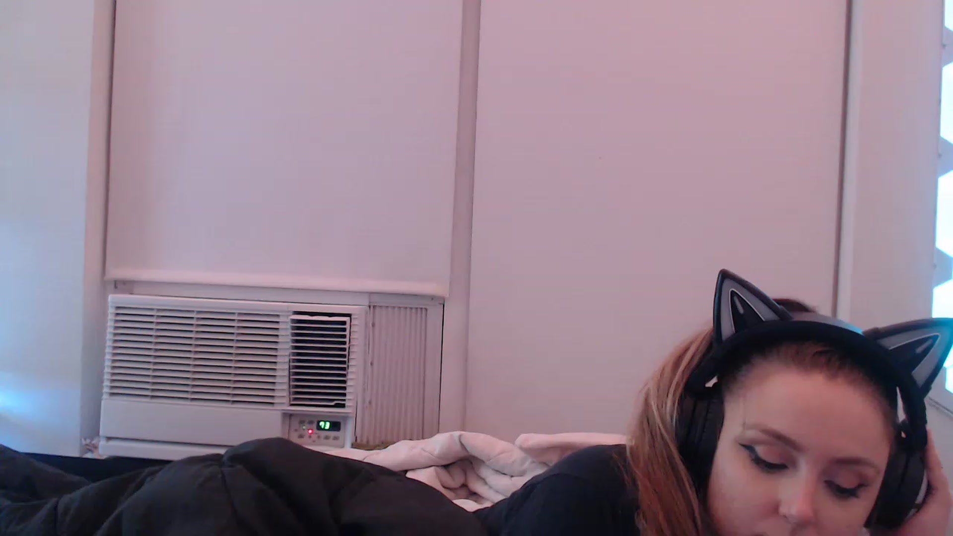 Gallery image thumbnail from LibbyxDoe's myfreecams stream on, 03/01/2023, 08:22 image 8 of 20