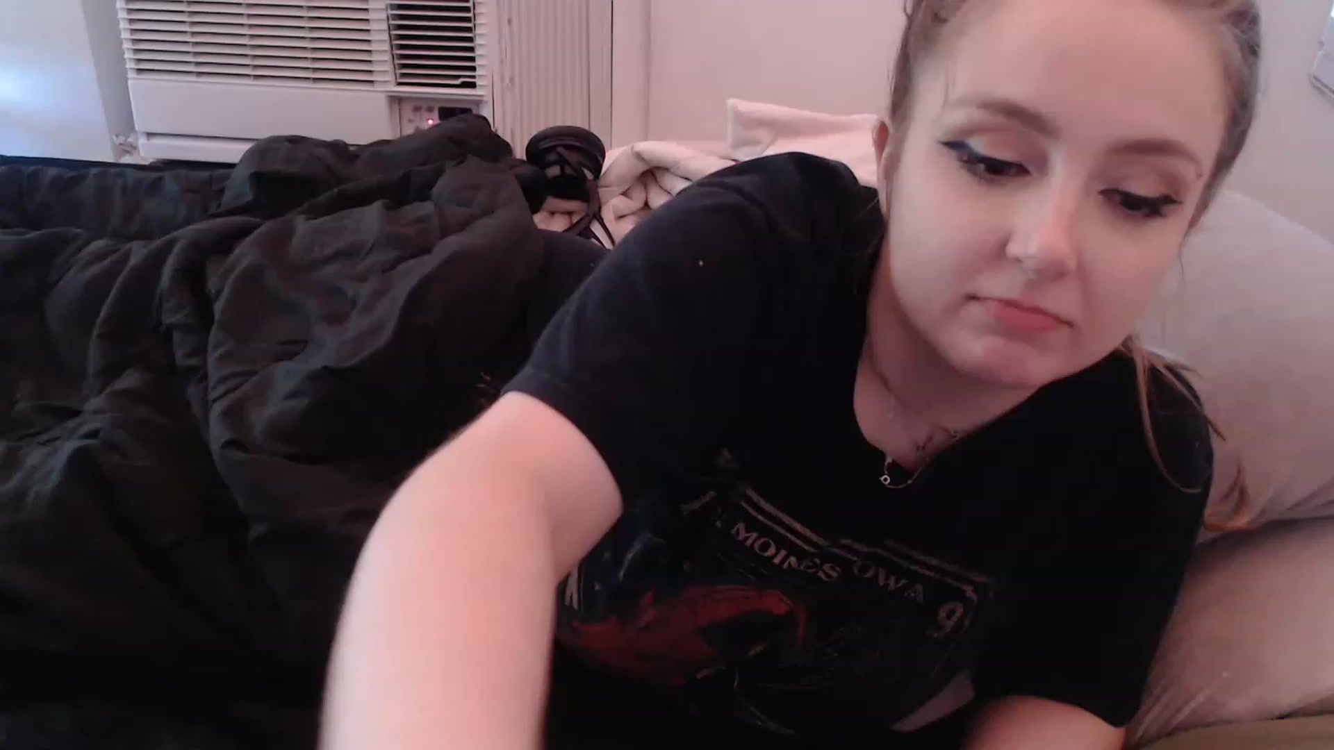 Gallery image thumbnail from LibbyxDoe's myfreecams stream on, 03/01/2023, 09:03 image 8 of 20