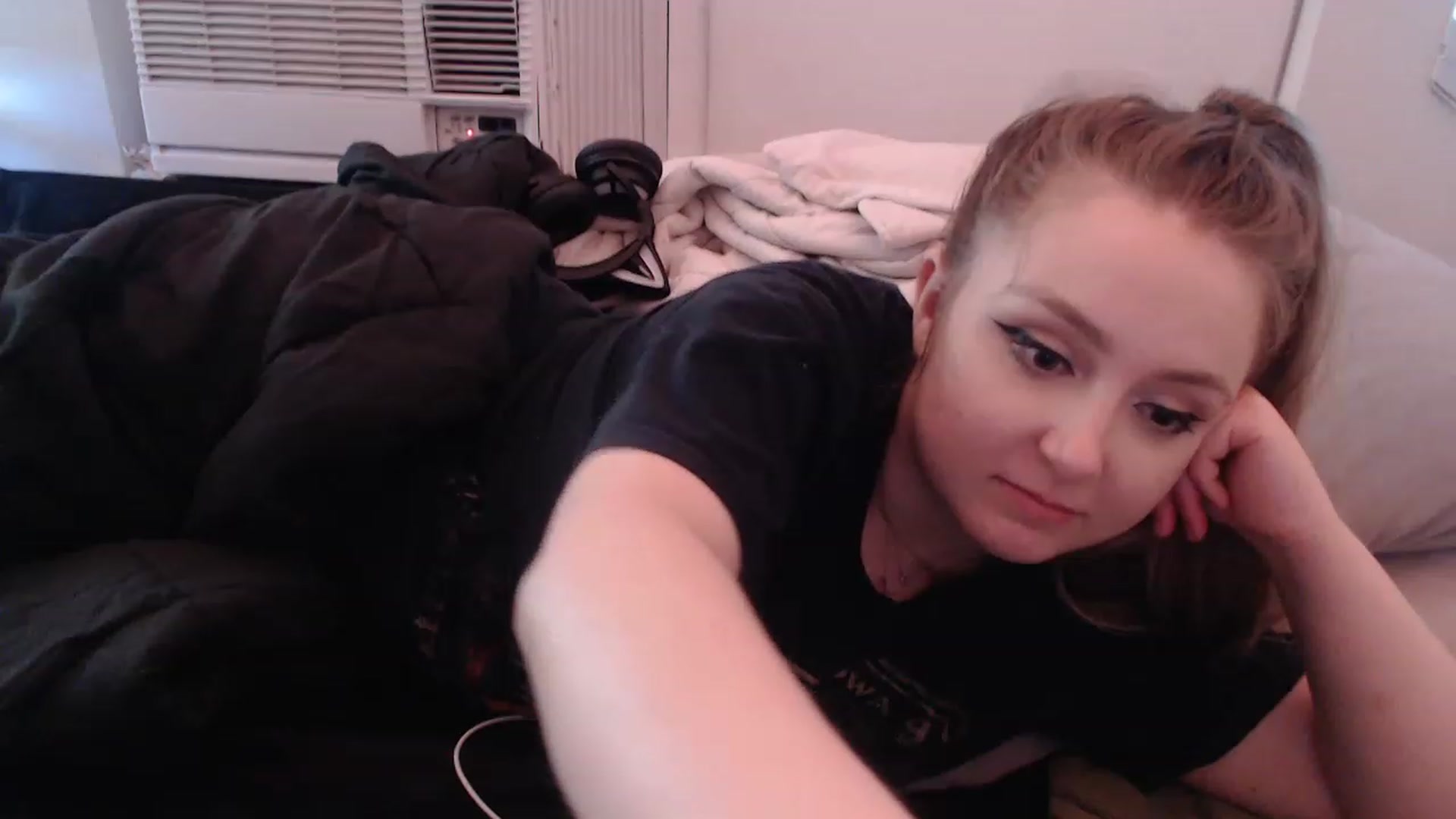 Gallery image thumbnail from LibbyxDoe's myfreecams stream on, 03/01/2023, 09:03 image 11 of 20