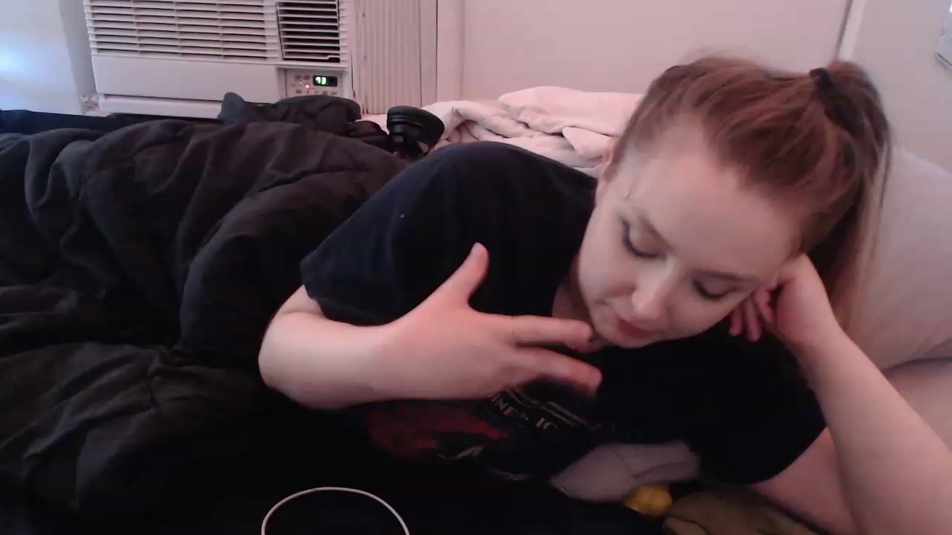 Gallery image thumbnail from LibbyxDoe's myfreecams stream on, 03/01/2023, 09:03 image 19 of 20