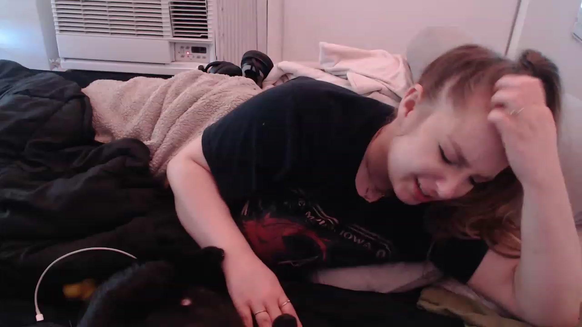 Gallery image thumbnail from LibbyxDoe's myfreecams stream on, 03/01/2023, 09:03 image 6 of 20