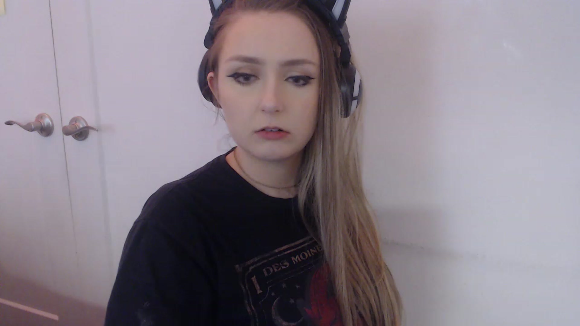 Gallery image thumbnail from LibbyxDoe's myfreecams stream on, 03/02/2023, 14:27 image 16 of 20