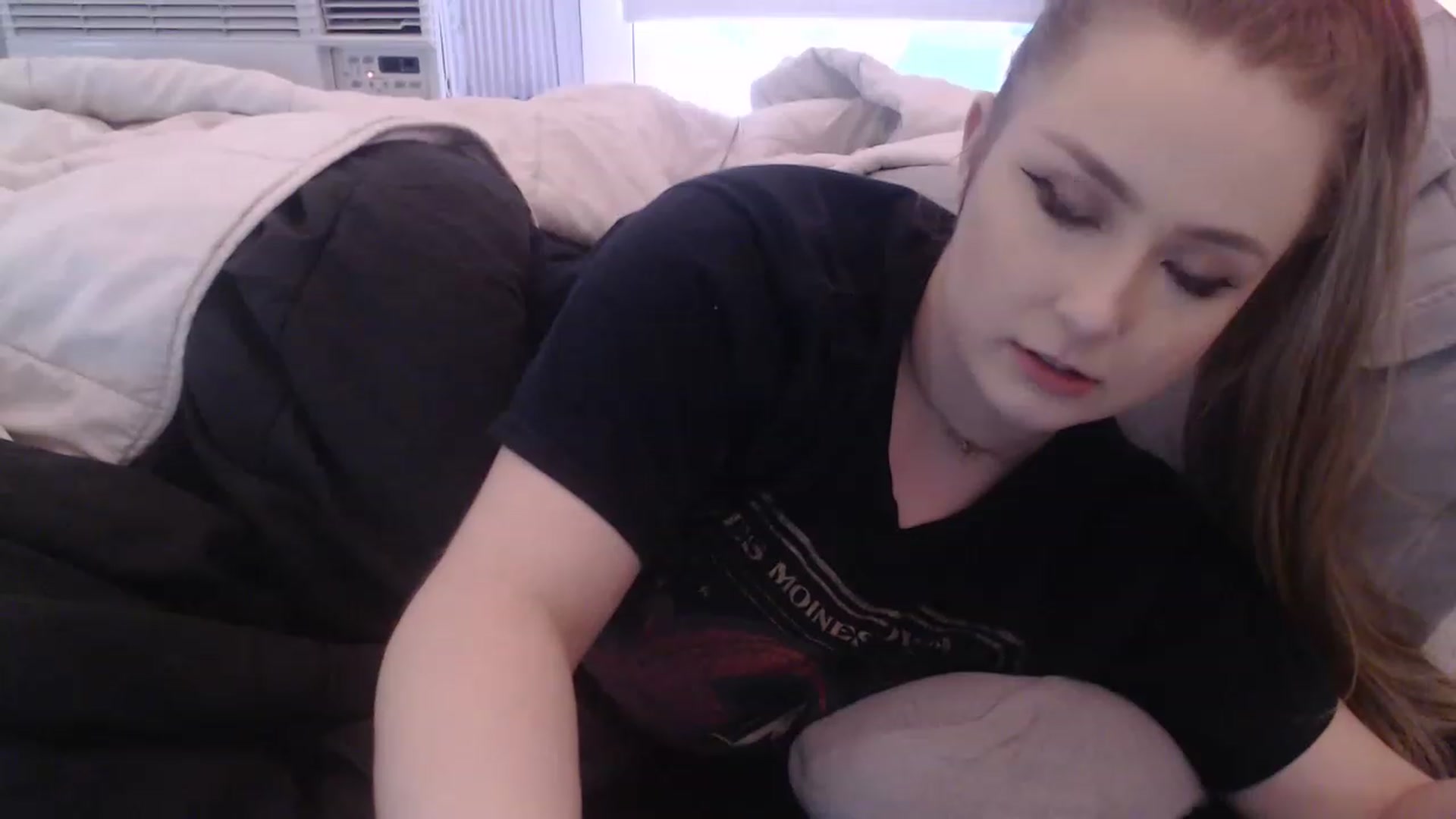 Gallery image thumbnail from LibbyxDoe's myfreecams stream on, 03/02/2023, 14:27 image 18 of 20