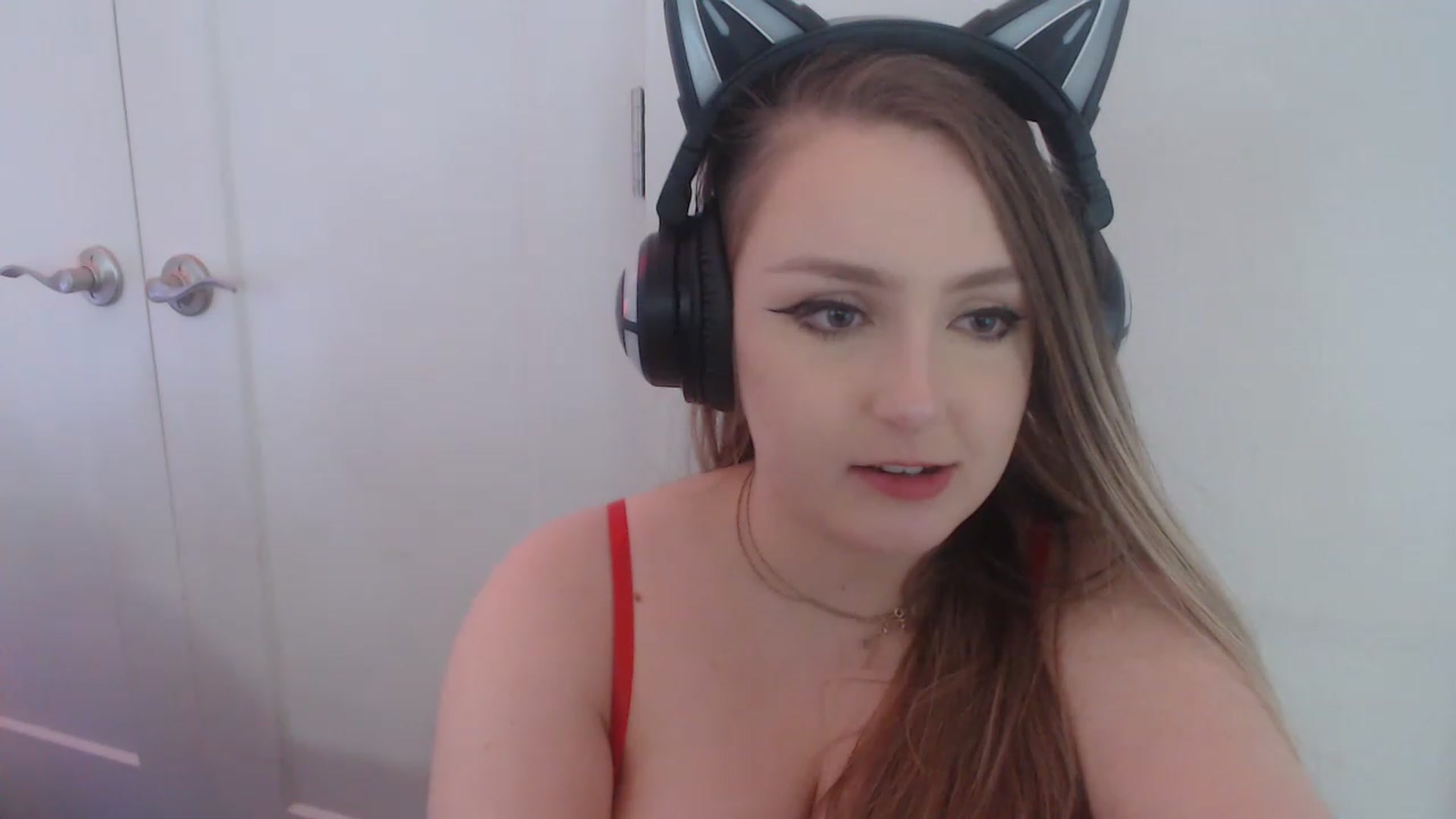 Gallery image thumbnail from LibbyxDoe's myfreecams stream on, 03/02/2023, 15:54 image 18 of 20