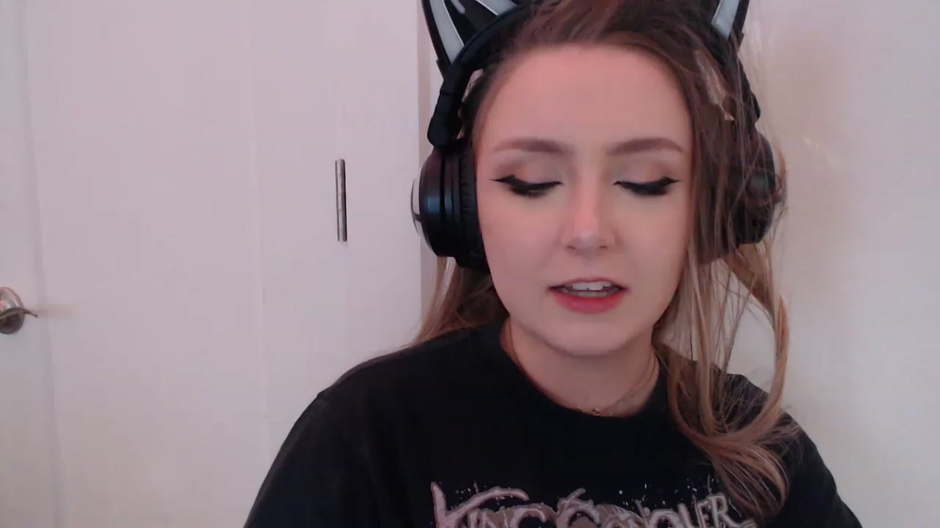 Gallery image thumbnail from LibbyxDoe's myfreecams stream on, 03/03/2023, 09:48 image 17 of 20