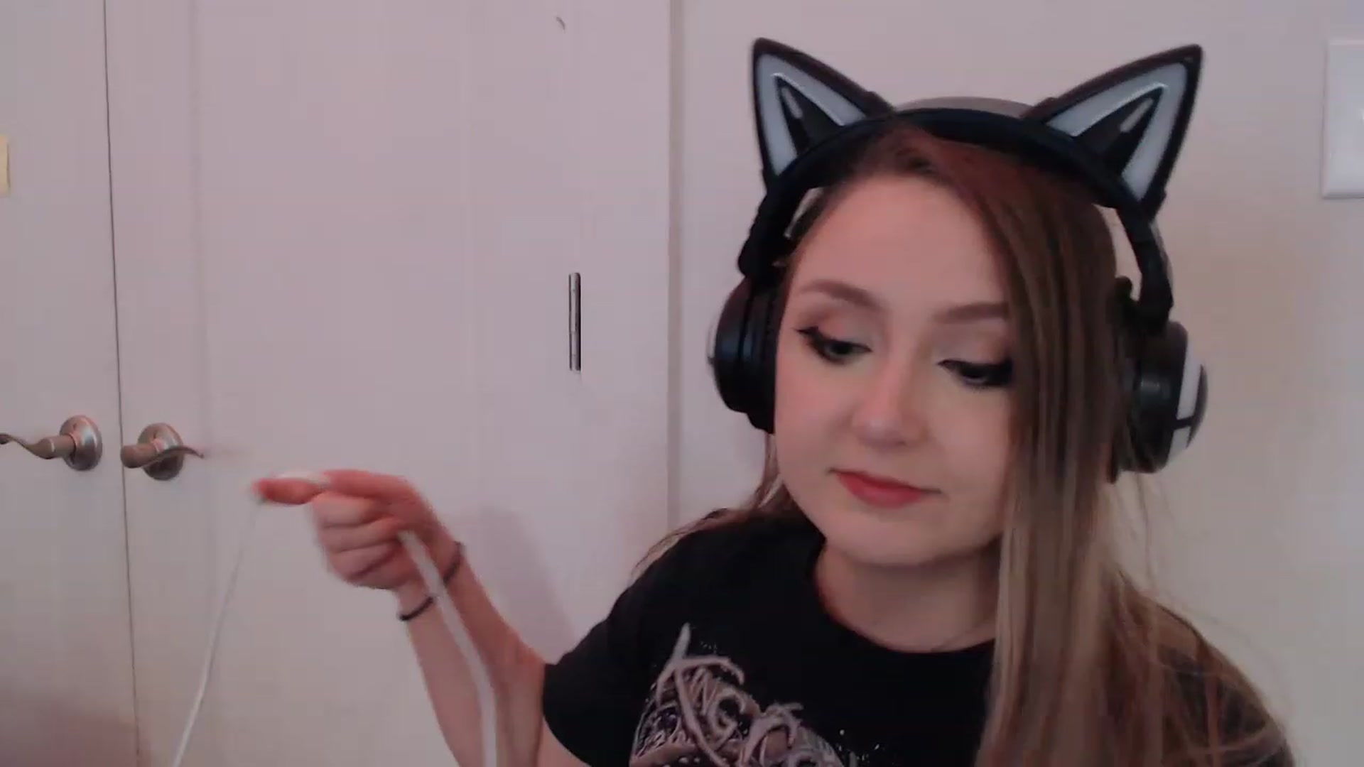 Gallery image thumbnail from LibbyxDoe's myfreecams stream on, 03/03/2023, 09:48 image 18 of 20