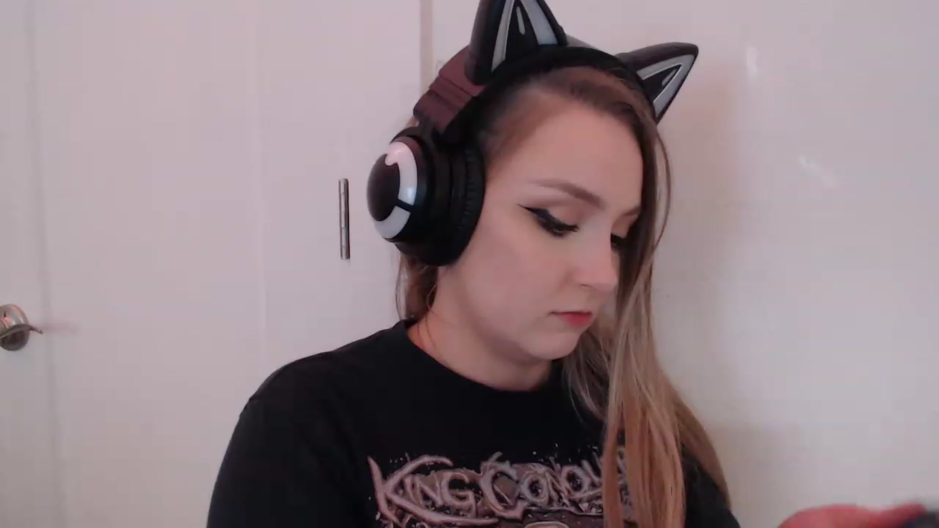 Gallery image thumbnail from LibbyxDoe's myfreecams stream on, 03/03/2023, 09:48 image 15 of 20