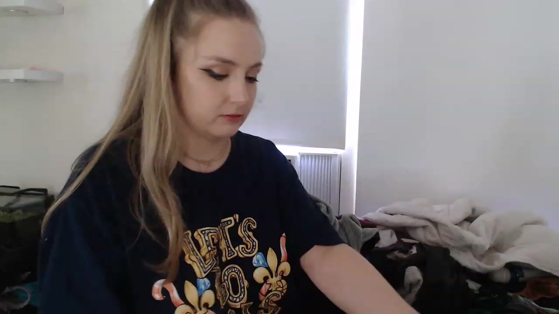 Gallery image thumbnail from LibbyxDoe's myfreecams stream on, 03/03/2023, 19:46 image 15 of 20