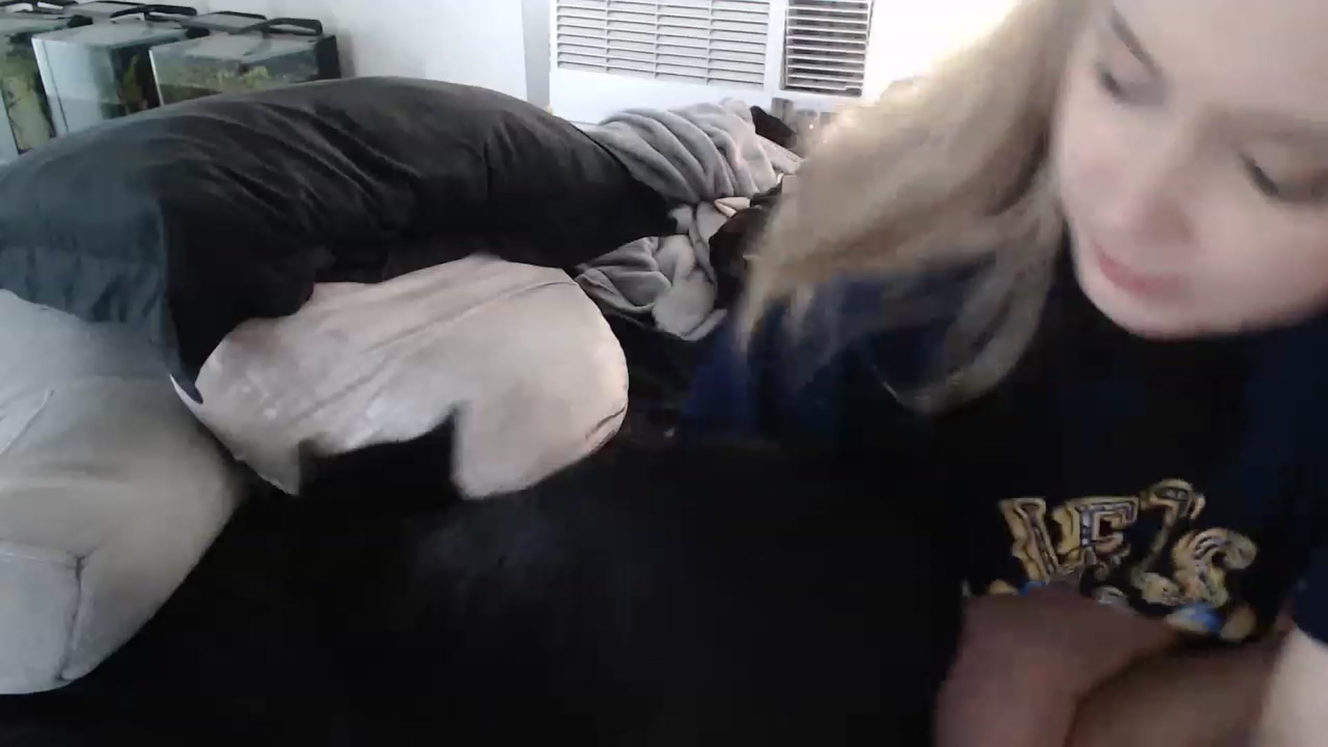 Gallery image thumbnail from LibbyxDoe's myfreecams stream on, 03/03/2023, 21:29 image 18 of 20