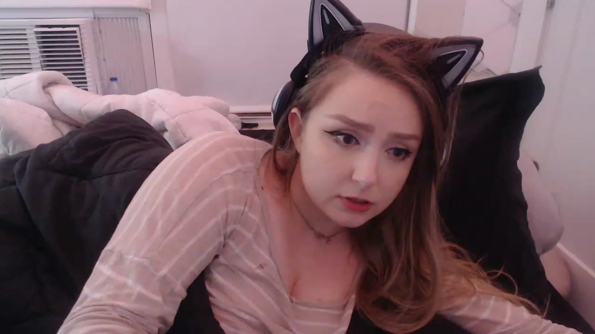 Gallery image thumbnail from LibbyxDoe's myfreecams stream on, 03/07/2023, 07:07 image 15 of 20