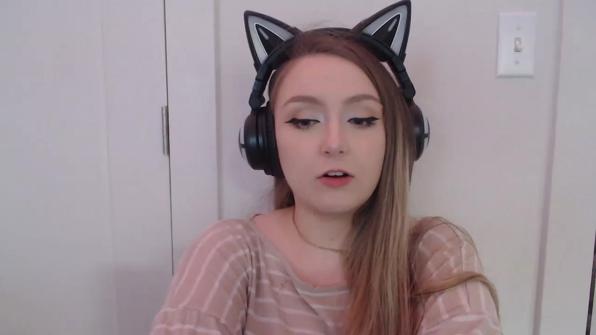 Gallery image thumbnail from LibbyxDoe's myfreecams stream on, 03/07/2023, 07:07 image 6 of 20