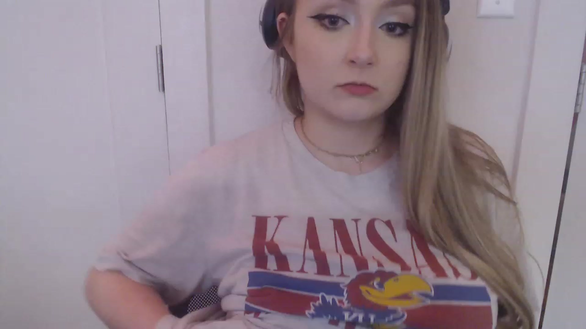 Gallery image thumbnail from LibbyxDoe's myfreecams stream on, 03/09/2023, 07:15 image 15 of 20