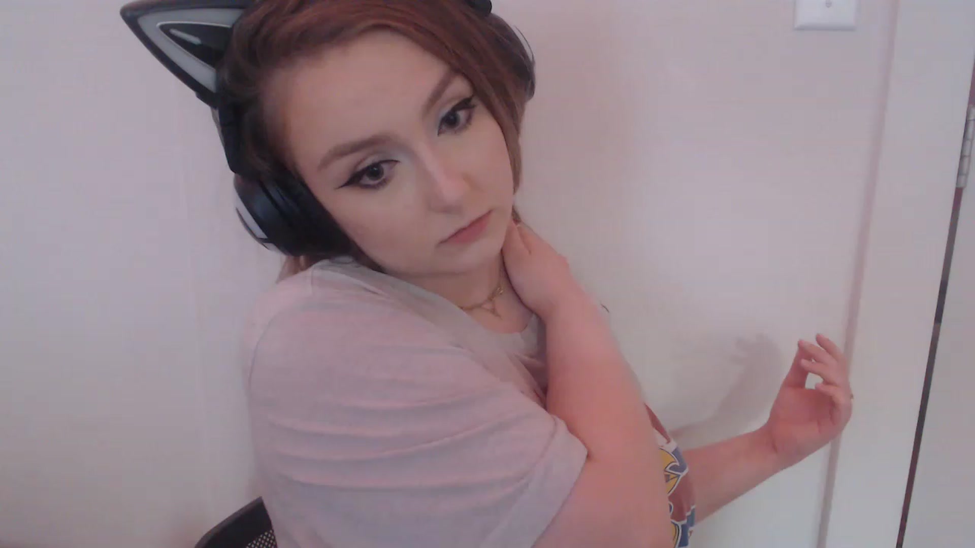 Gallery image thumbnail from LibbyxDoe's myfreecams stream on, 03/09/2023, 07:15 image 2 of 20