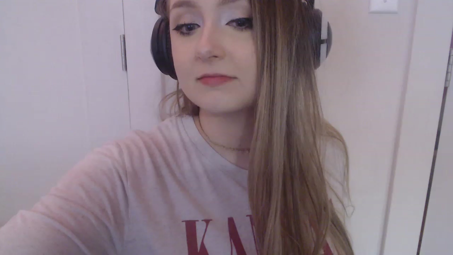 Gallery image thumbnail from LibbyxDoe's myfreecams stream on, 03/09/2023, 07:15 image 4 of 20