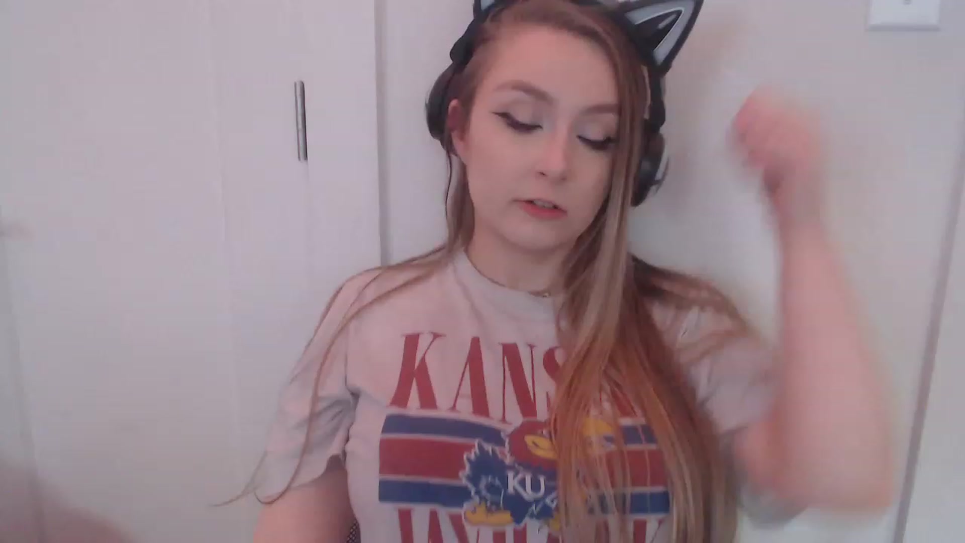 Gallery image thumbnail from LibbyxDoe's myfreecams stream on, 03/09/2023, 08:54 image 17 of 20