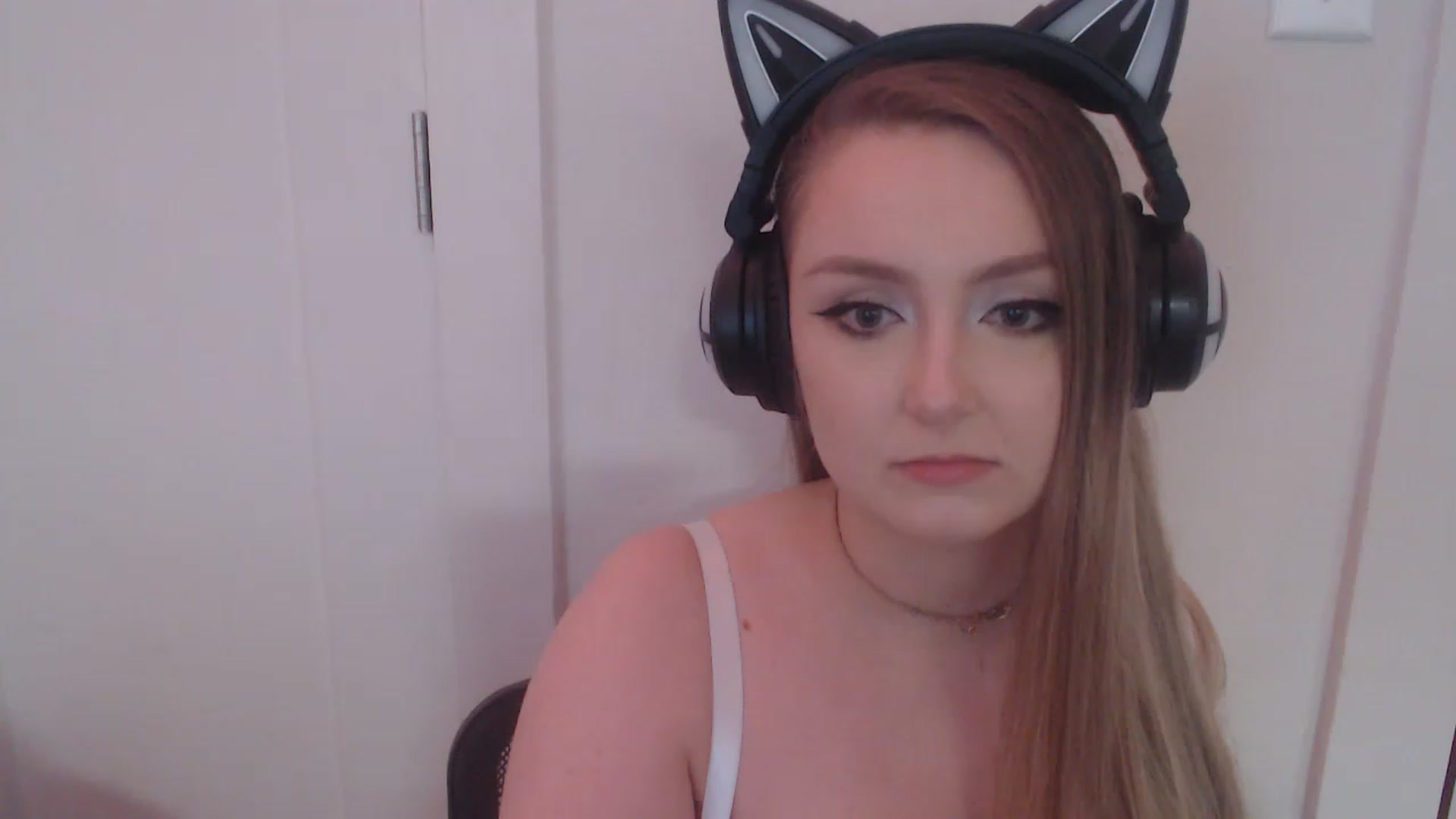 Gallery image thumbnail from LibbyxDoe's myfreecams stream on, 03/09/2023, 08:54 image 9 of 20