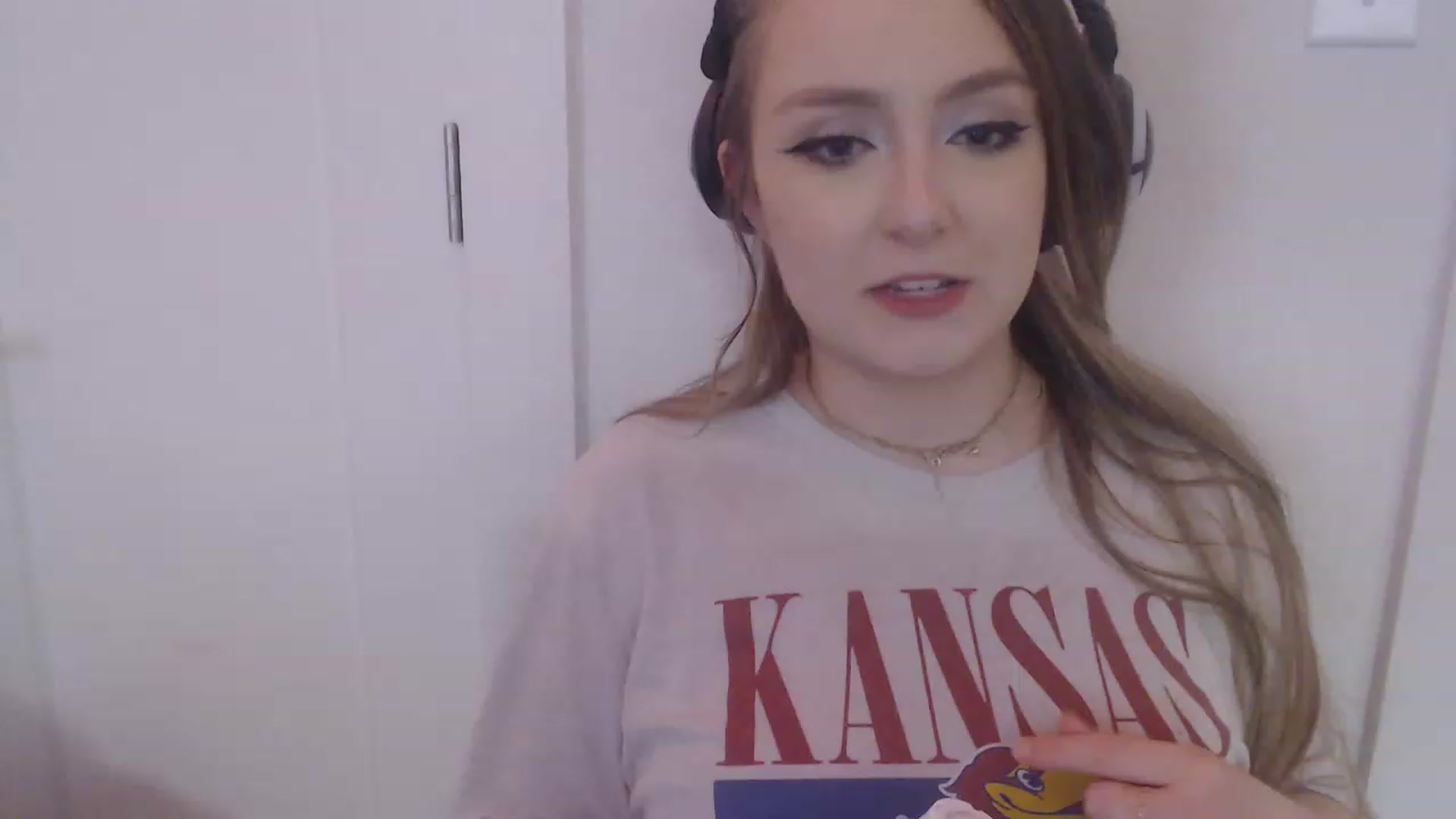 Gallery image thumbnail from LibbyxDoe's myfreecams stream on, 03/09/2023, 08:54 image 18 of 20