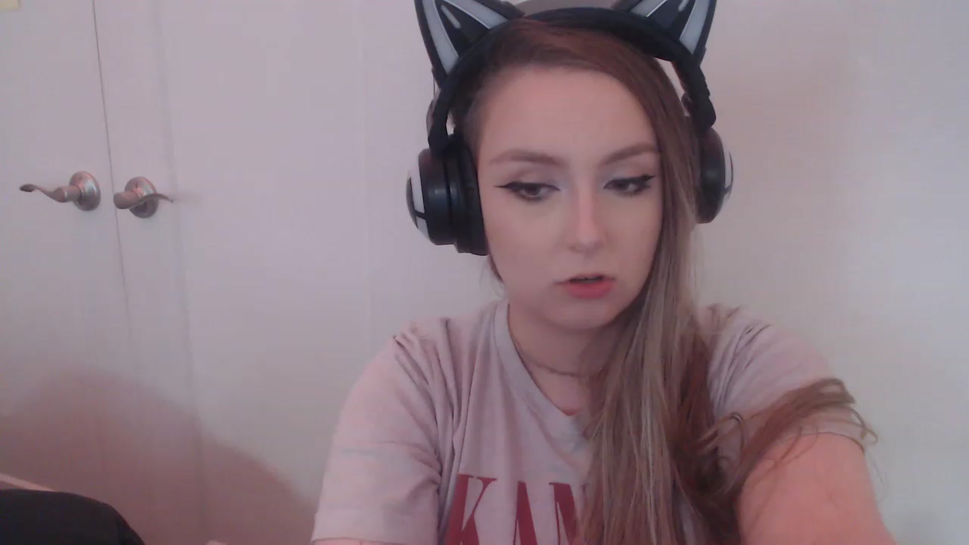 Gallery image thumbnail from LibbyxDoe's myfreecams stream on, 03/09/2023, 09:22 image 12 of 20