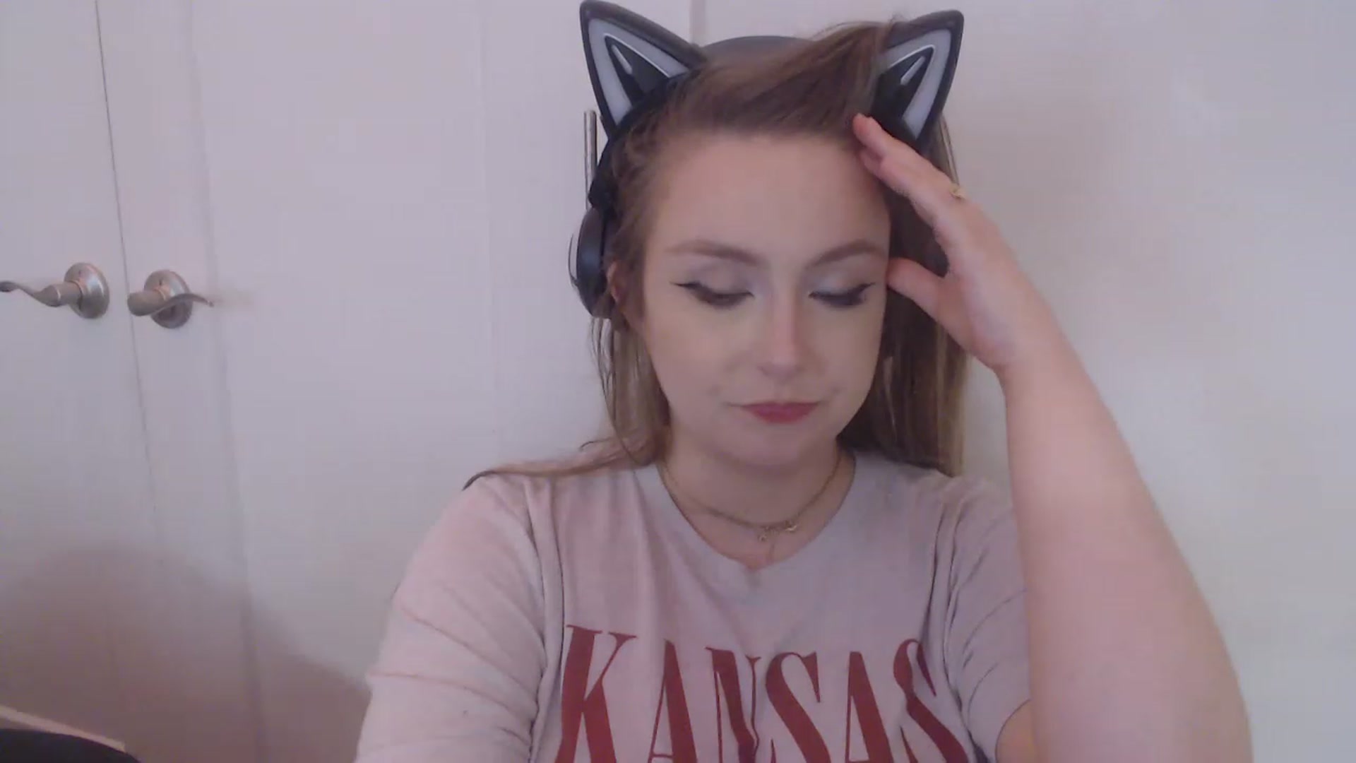 Gallery image thumbnail from LibbyxDoe's myfreecams stream on, 03/09/2023, 11:26 image 5 of 20