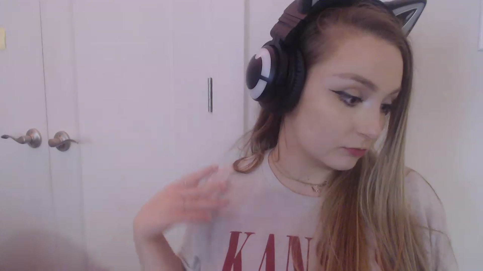 Gallery image thumbnail from LibbyxDoe's myfreecams stream on, 03/09/2023, 11:26 image 12 of 20