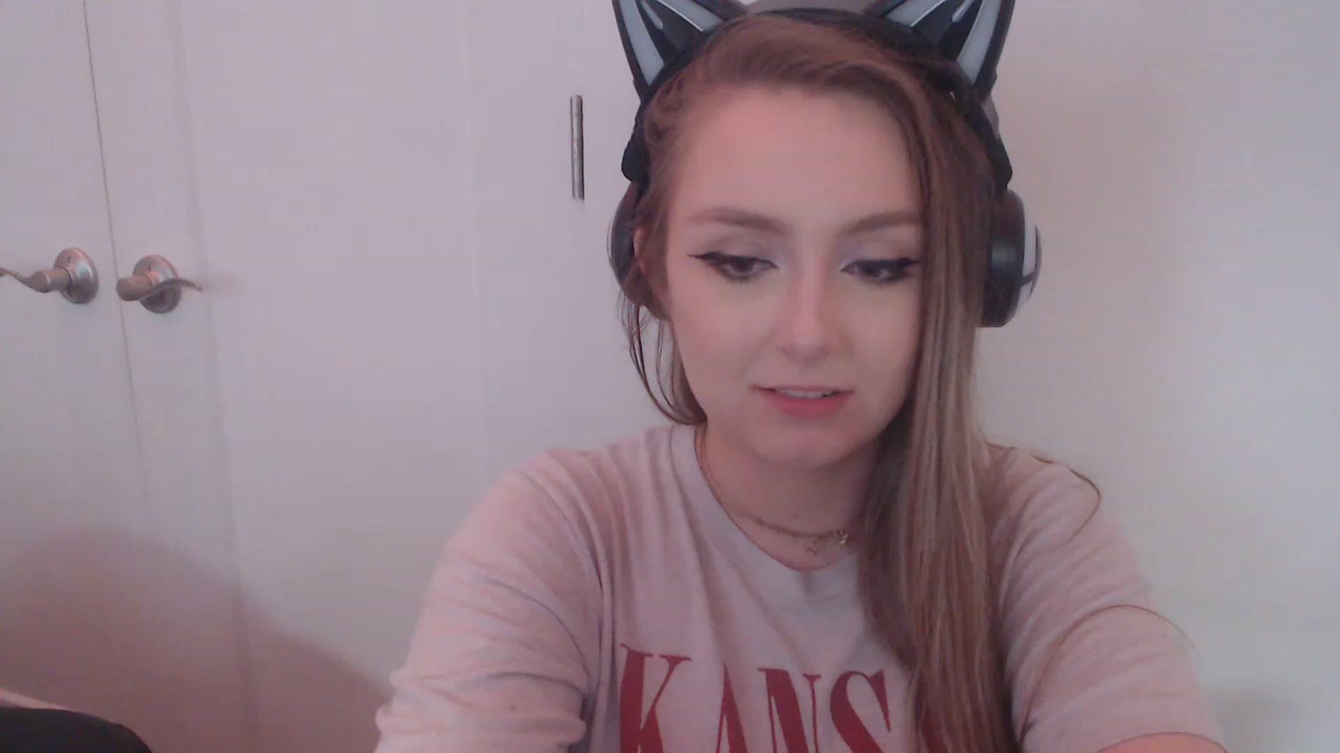 Gallery image thumbnail from LibbyxDoe's myfreecams stream on, 03/09/2023, 11:26 image 8 of 20