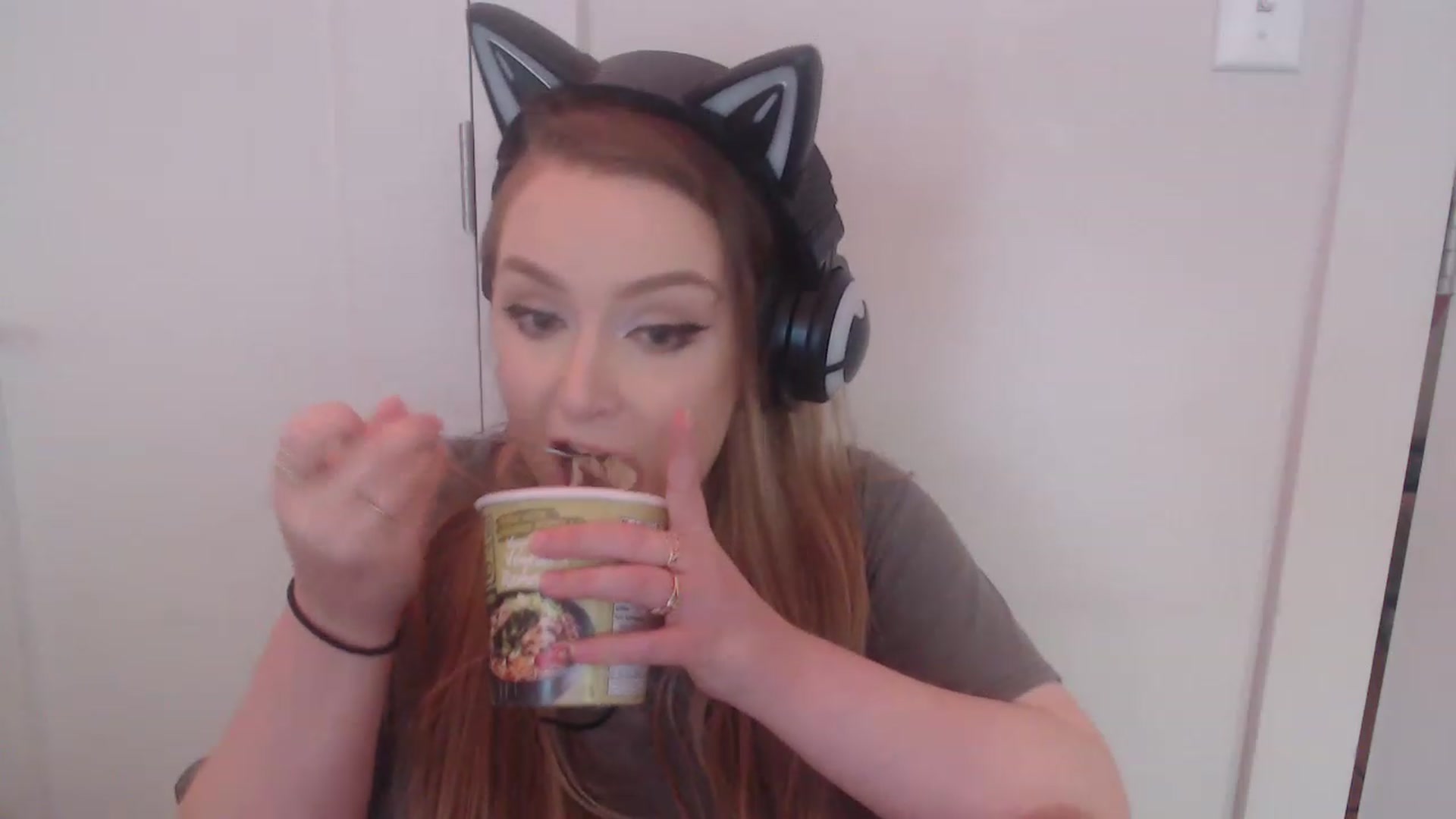 Gallery image thumbnail from LibbyxDoe's myfreecams stream on, 03/10/2023, 12:03 image 16 of 20