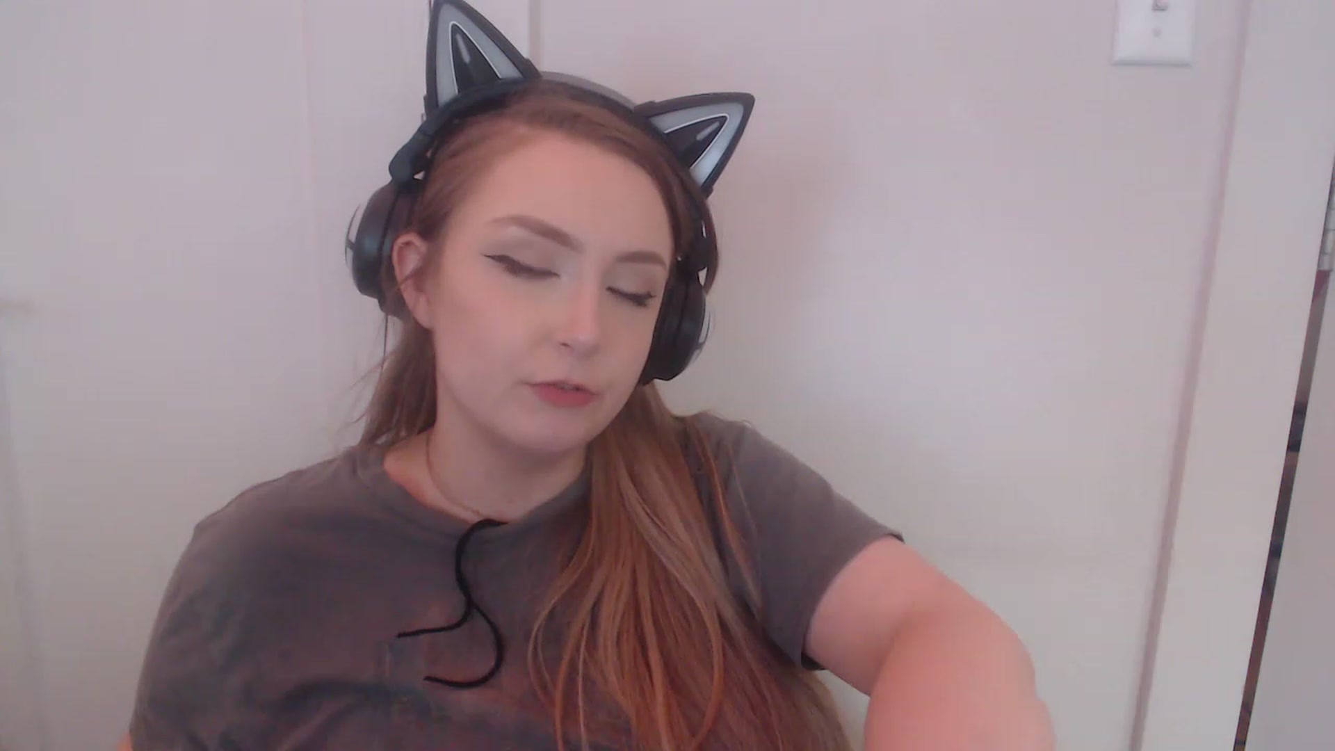 Gallery image thumbnail from LibbyxDoe's myfreecams stream on, 03/10/2023, 12:03 image 17 of 20