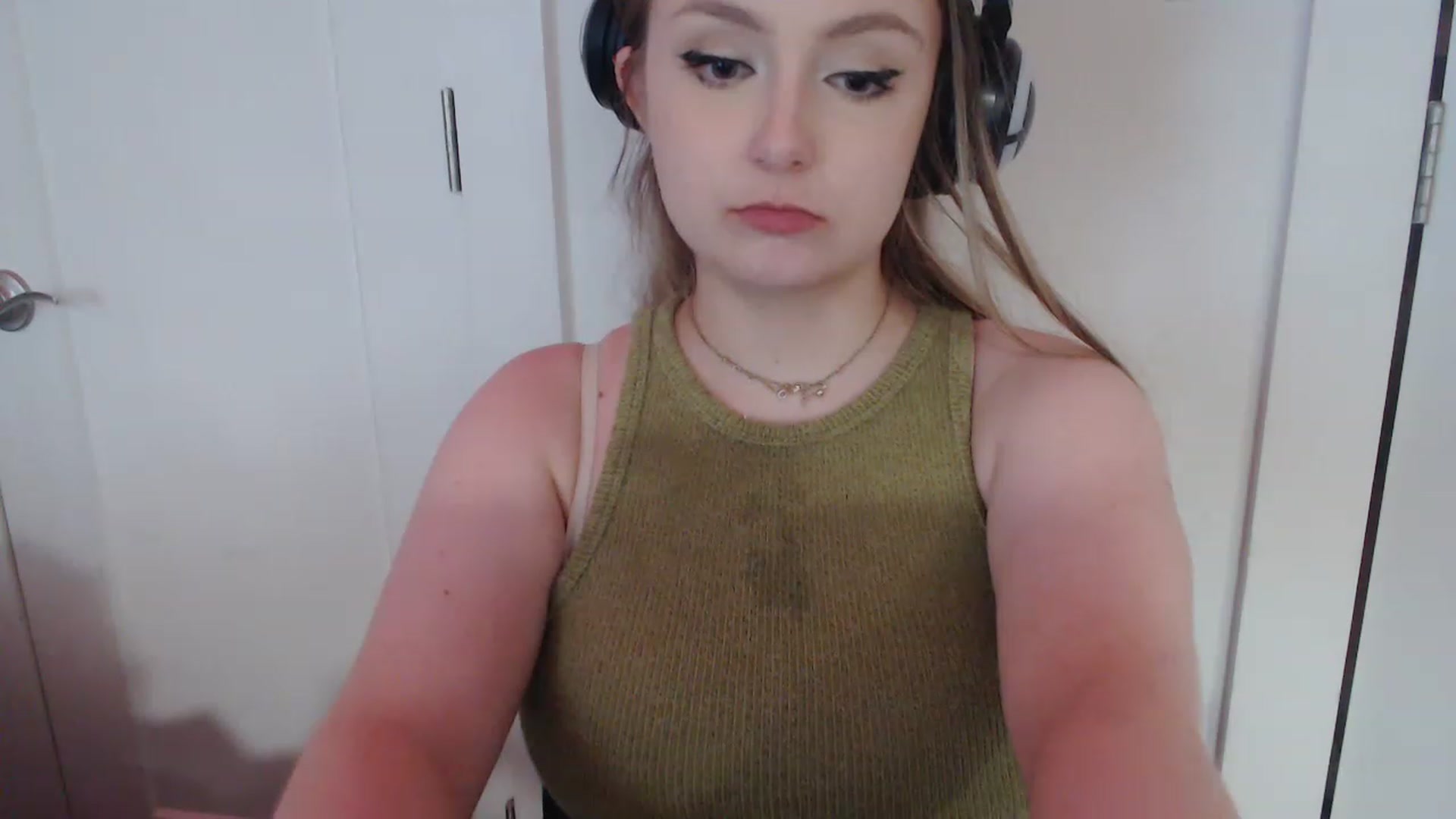 Gallery image thumbnail from LibbyxDoe's myfreecams stream on, 03/13/2023, 07:12 image 13 of 20